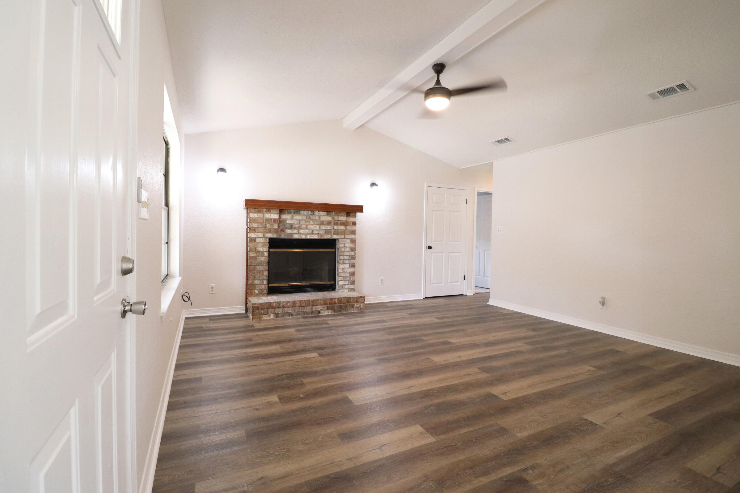 COUNTRYVIEW EST - Residential