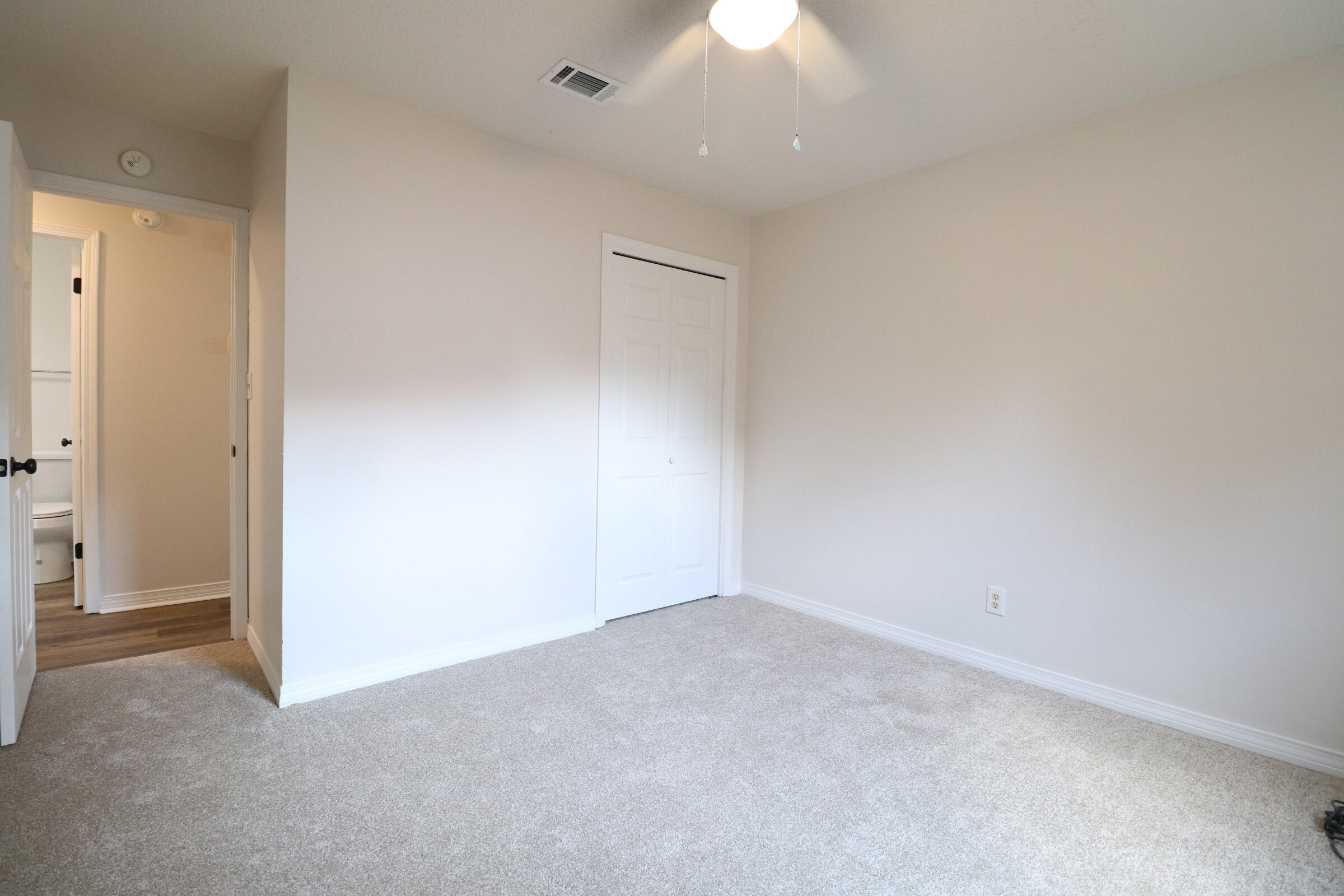 COUNTRYVIEW EST - Residential