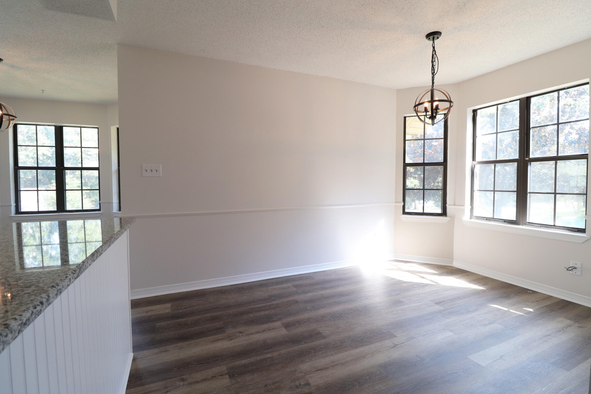 COUNTRYVIEW EST - Residential