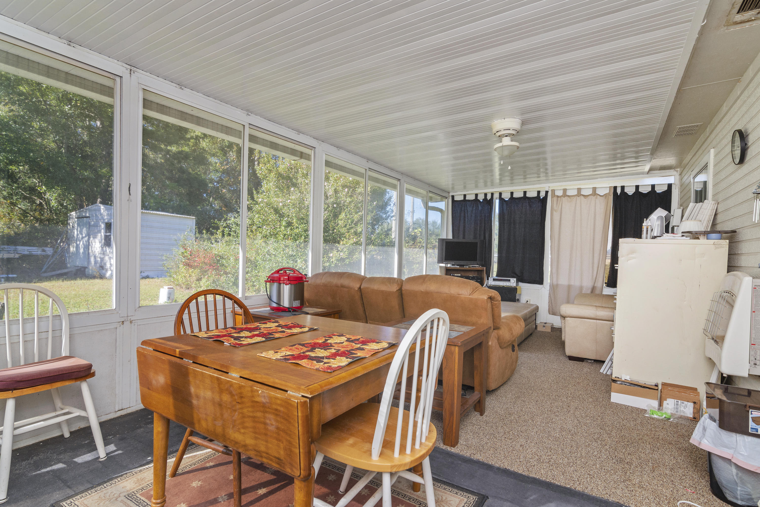 SOUTH POINTE ESTATES - Residential