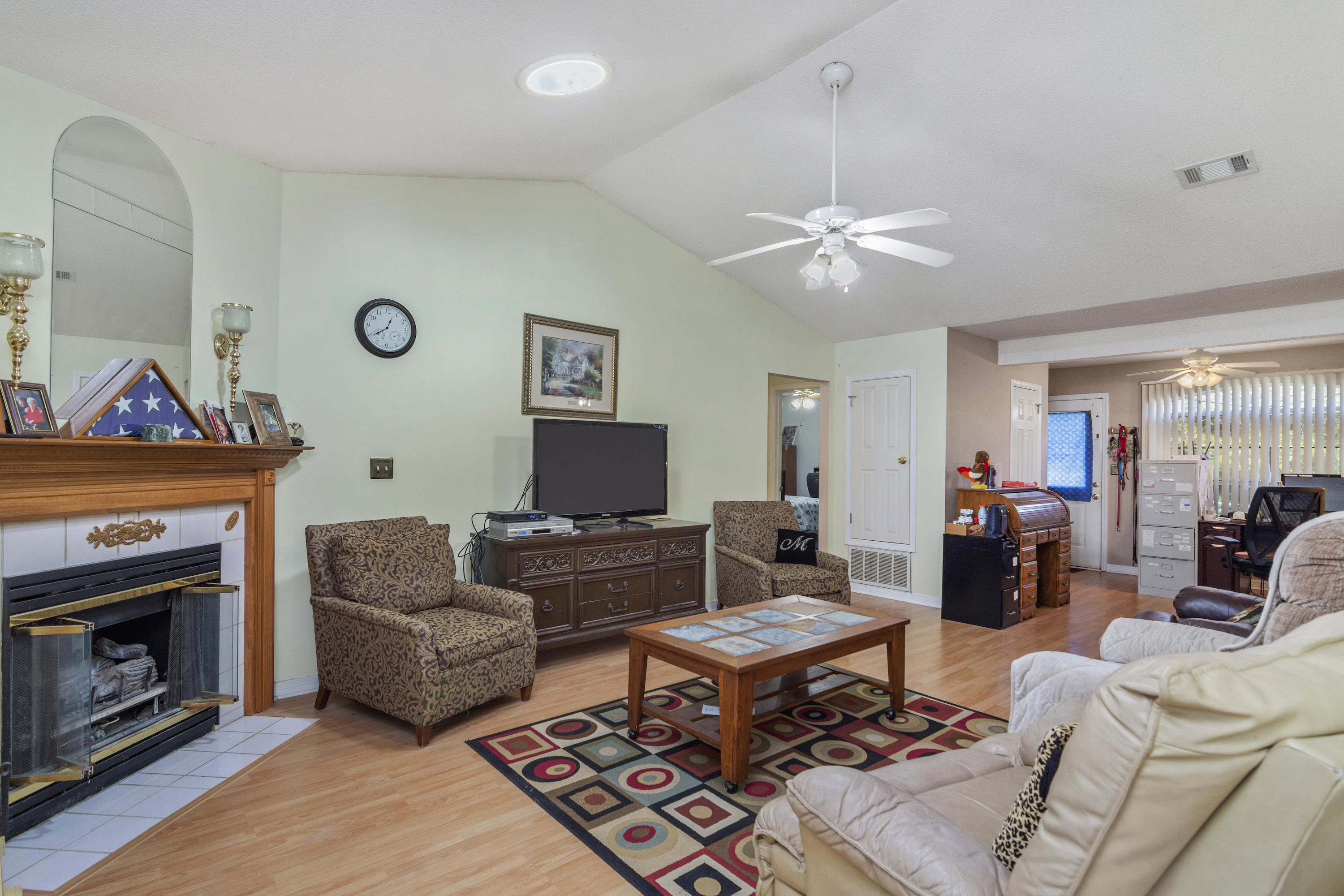 SOUTH POINTE ESTATES - Residential