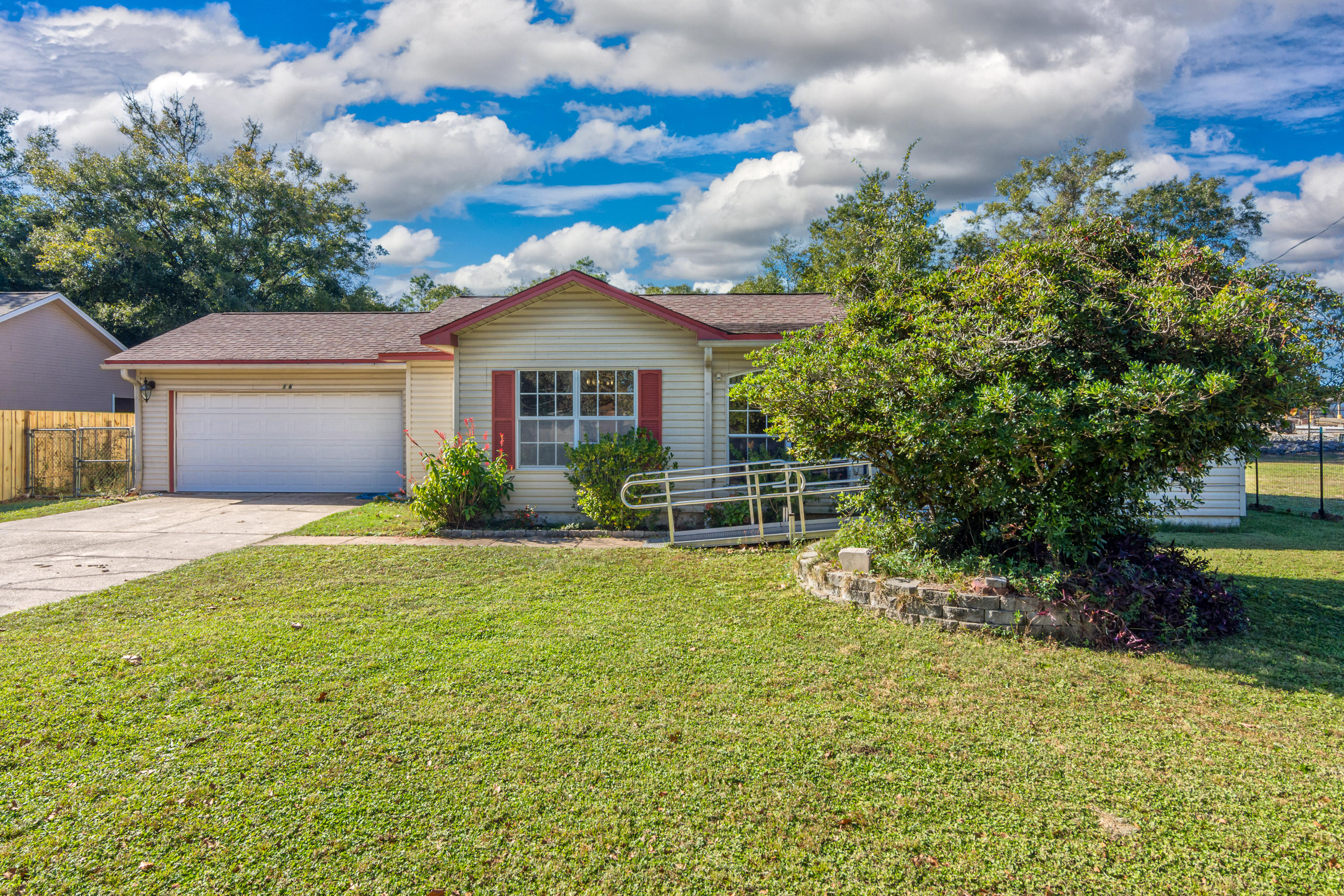 SOUTH POINTE ESTATES - Residential