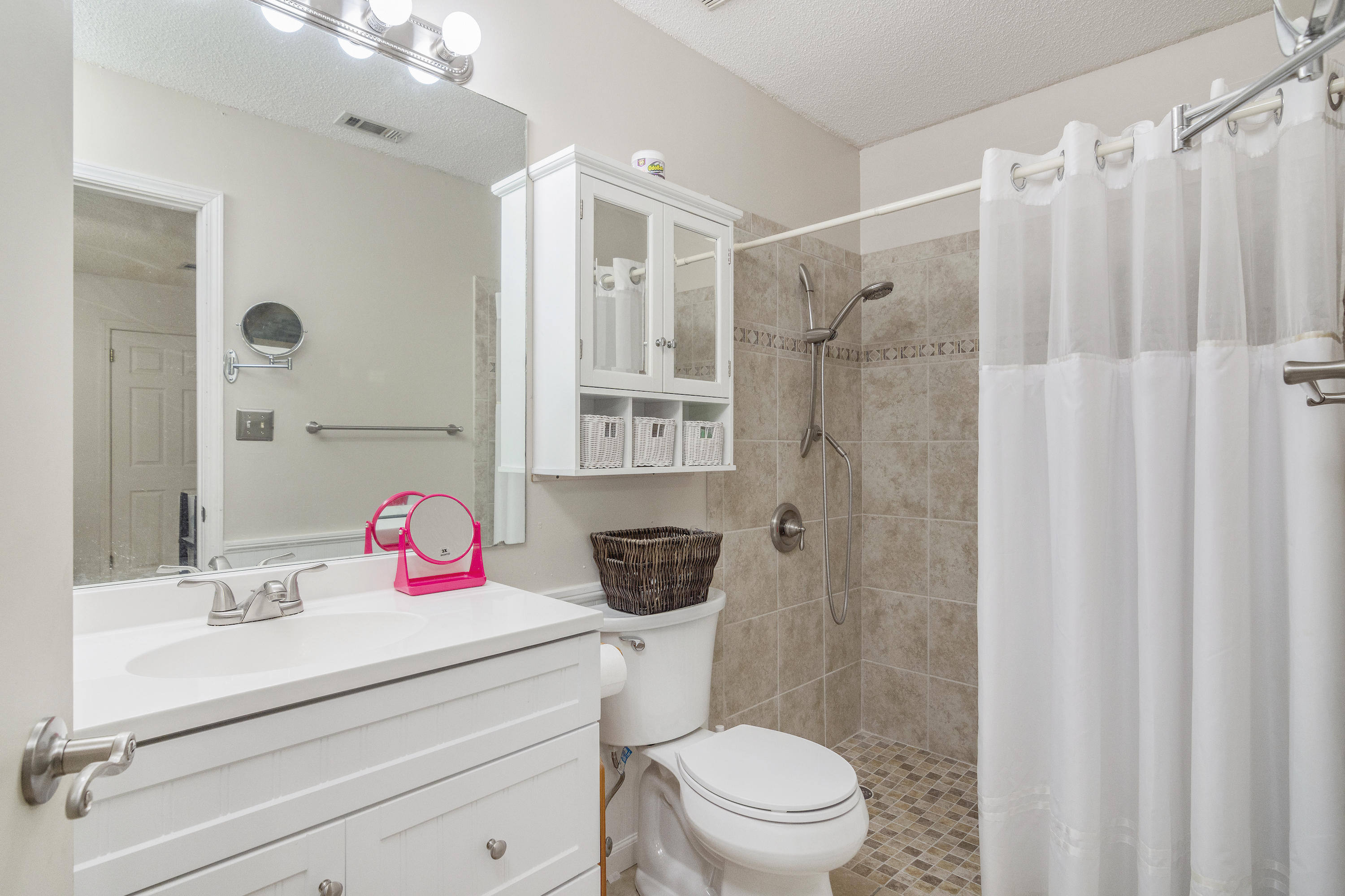 SOUTH POINTE ESTATES - Residential