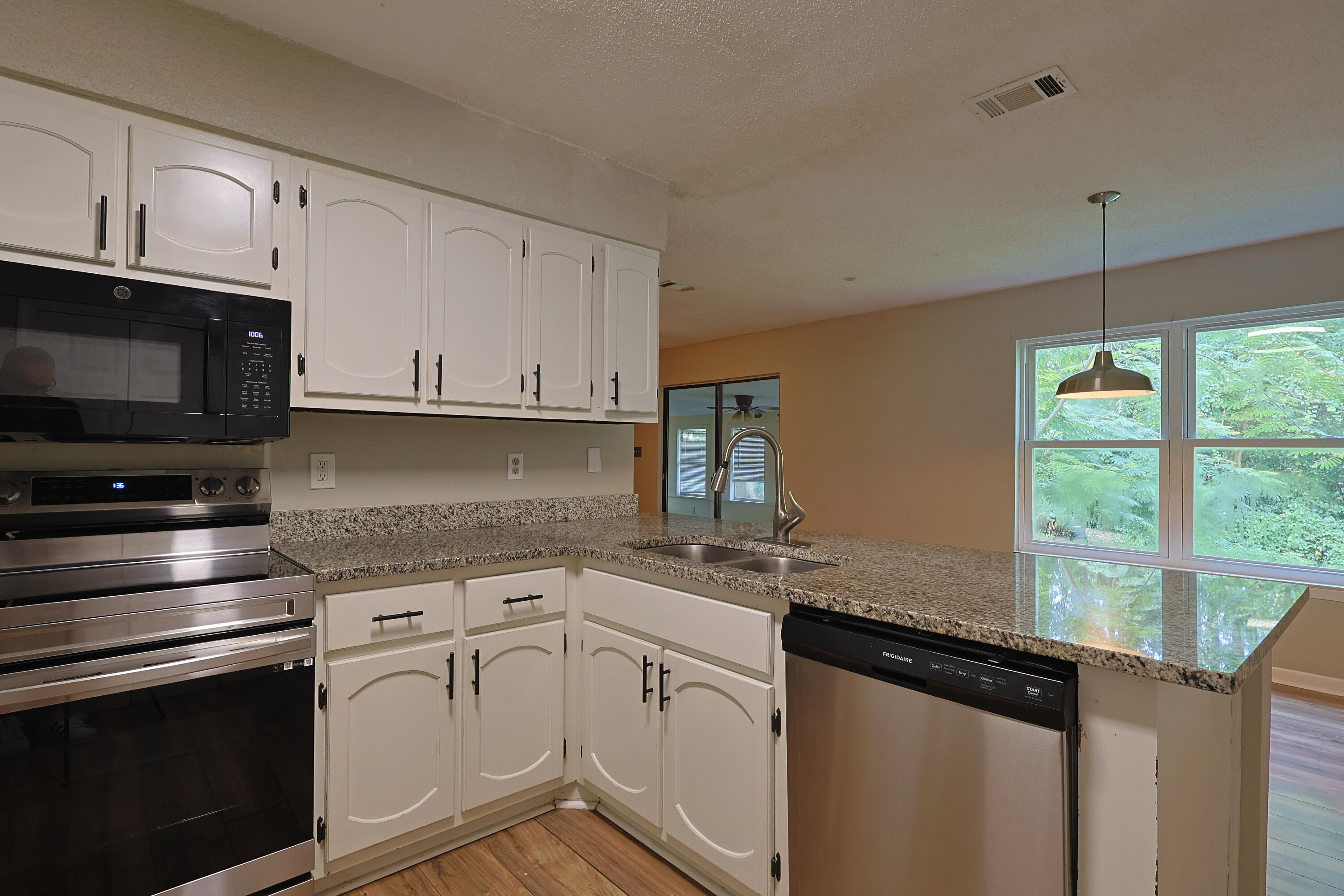 WYNNEHAVEN BEACH ESTATES - Residential