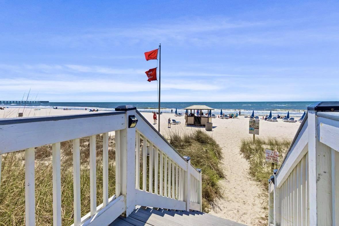 STERLING BREEZE CONDOMINIUM - Residential