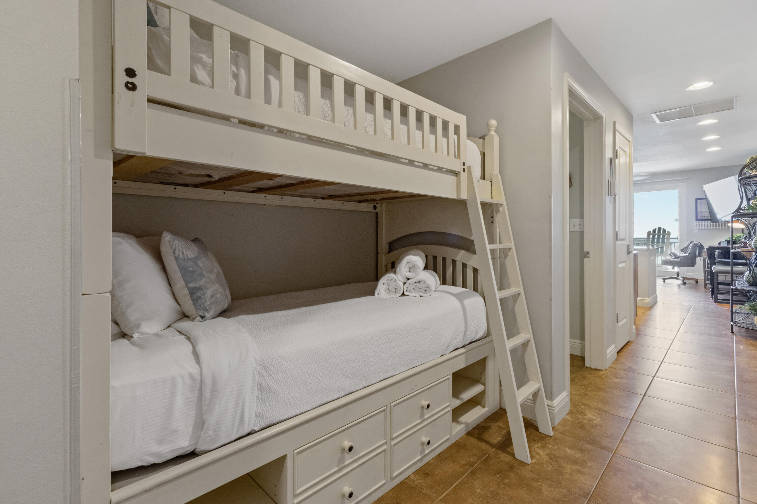 STERLING BREEZE CONDOMINIUM - Residential