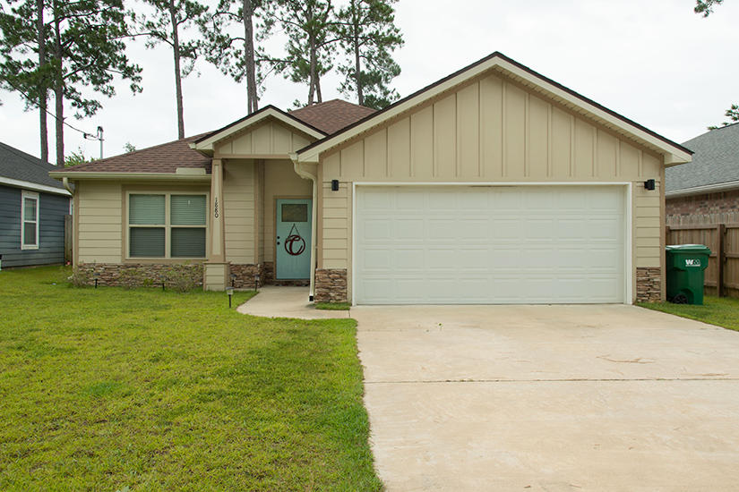 NAVARRE FIRST ADD - Residential Lease