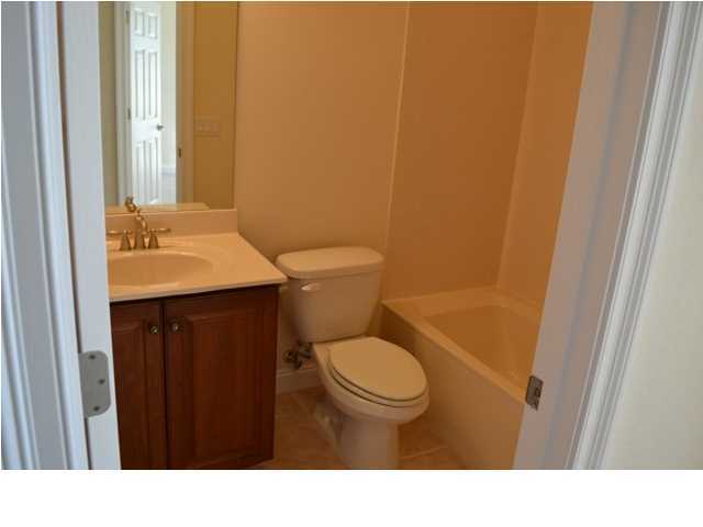 WALTON OAKS - Residential Lease