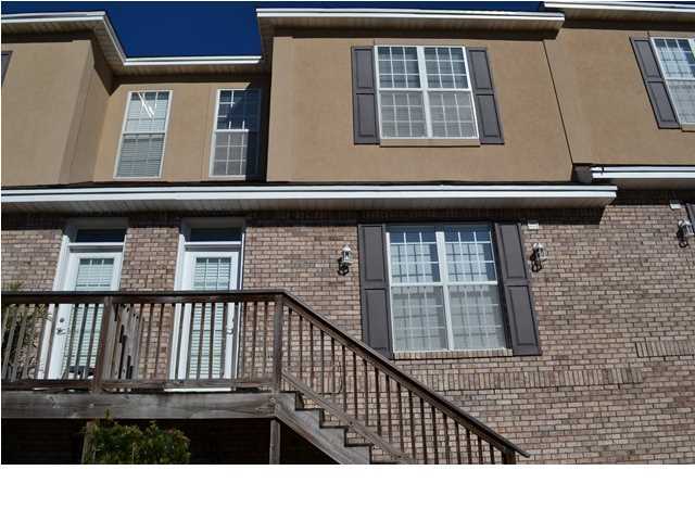 WALTON OAKS - Residential Lease