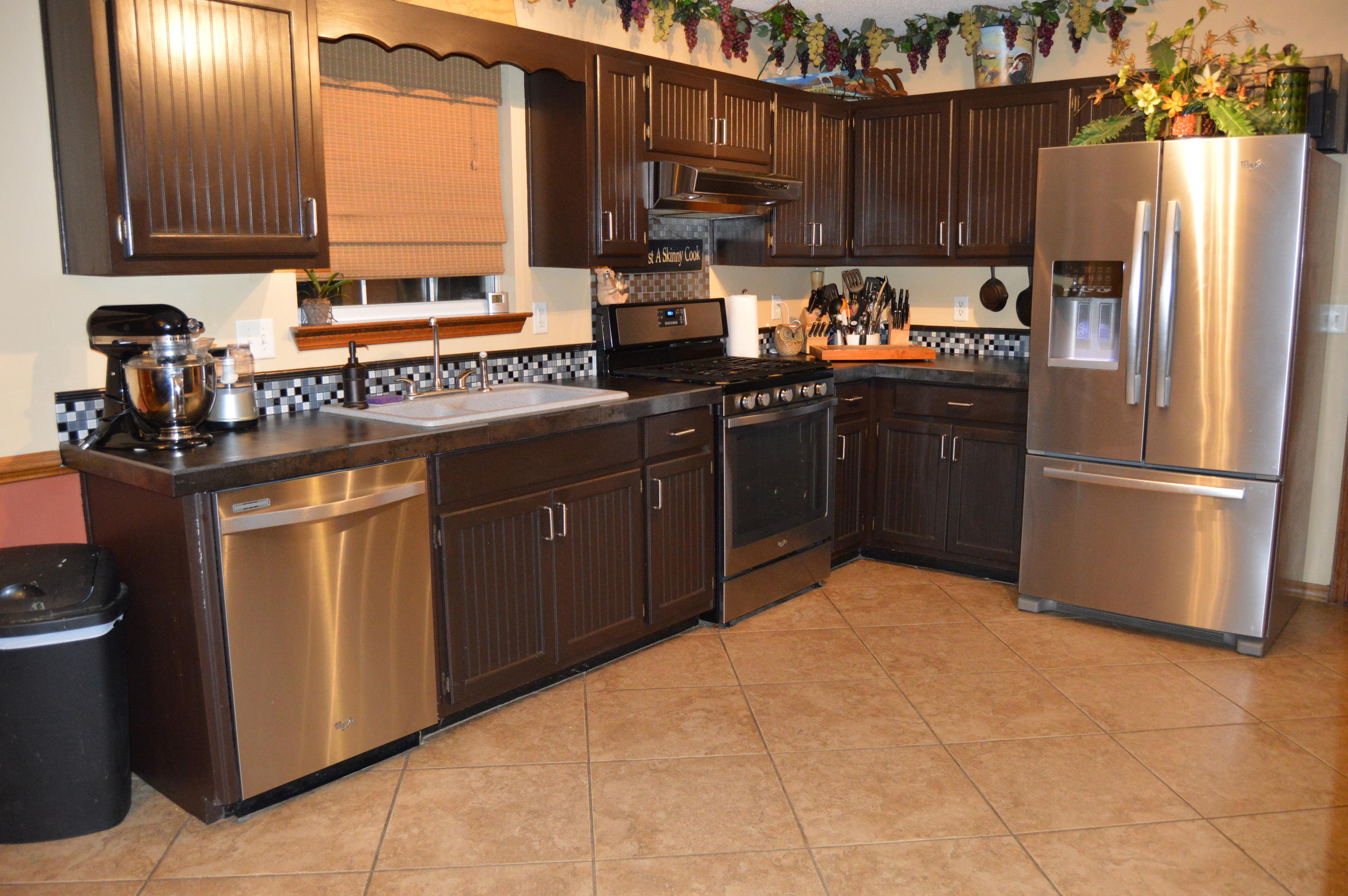 VILLAGE WEST - Residential