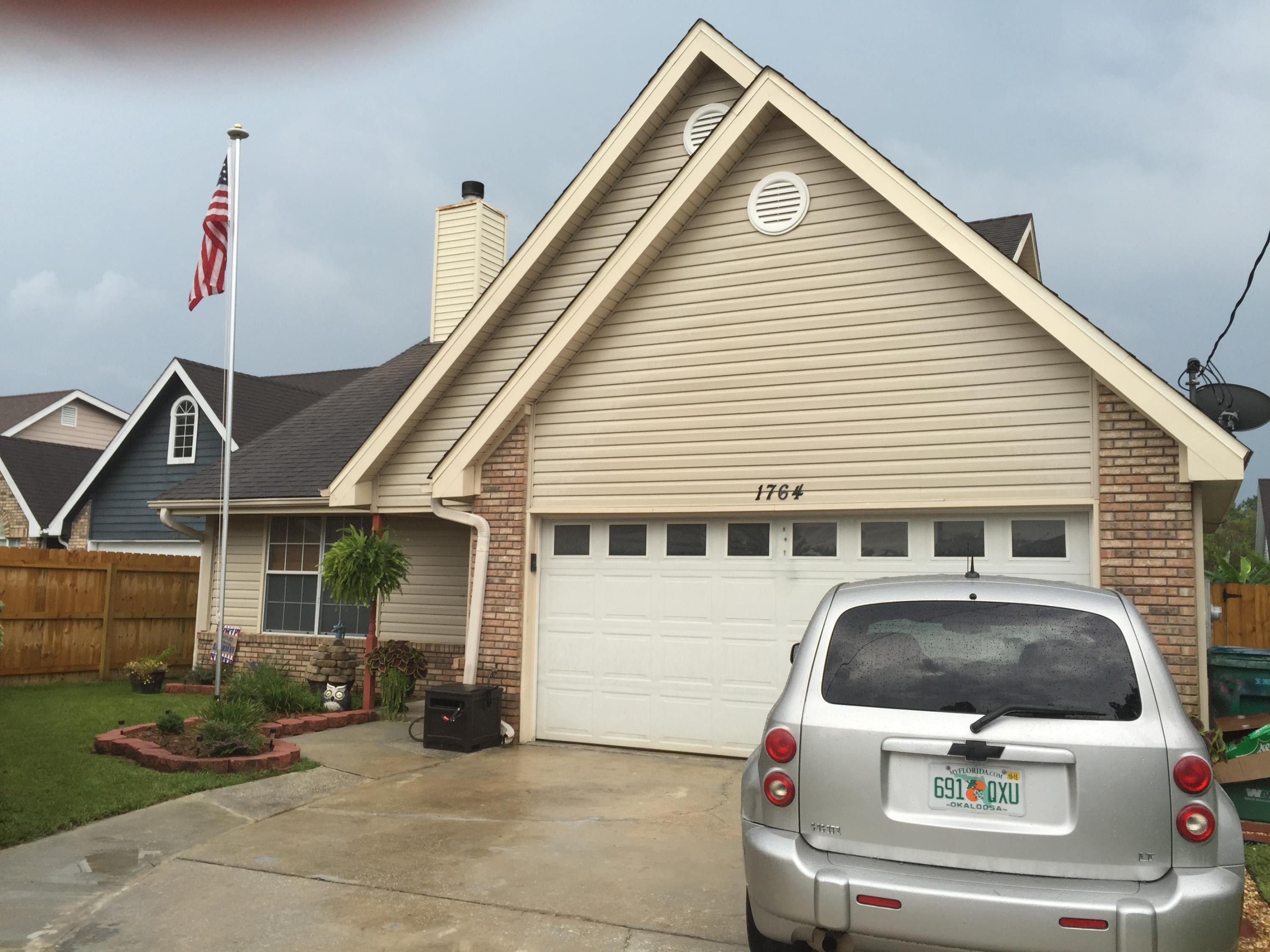 VILLAGE WEST - Residential