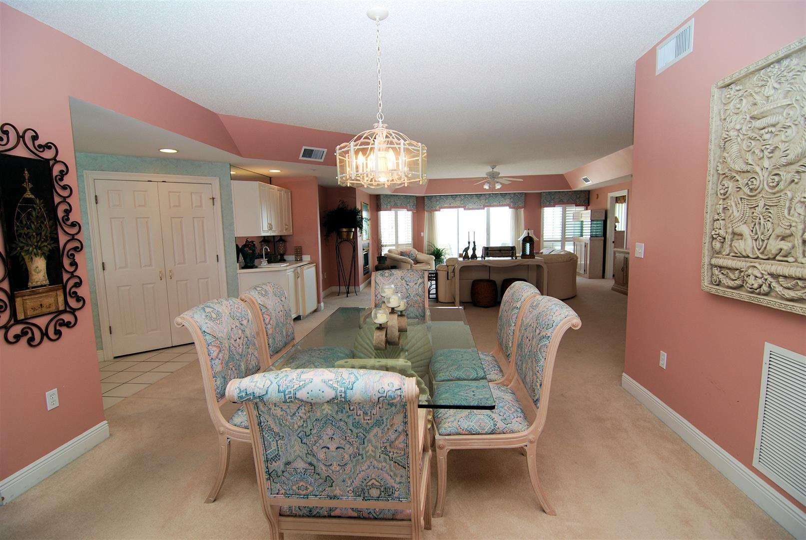 HOLIDAY ISLE TOWERS CONDO - Residential