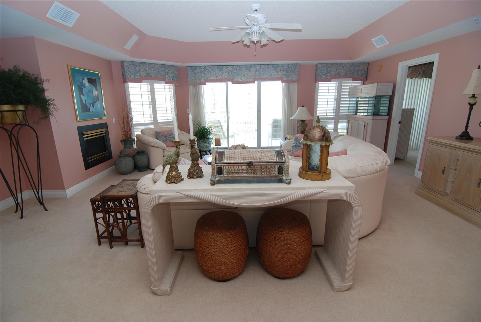 HOLIDAY ISLE TOWERS CONDO - Residential