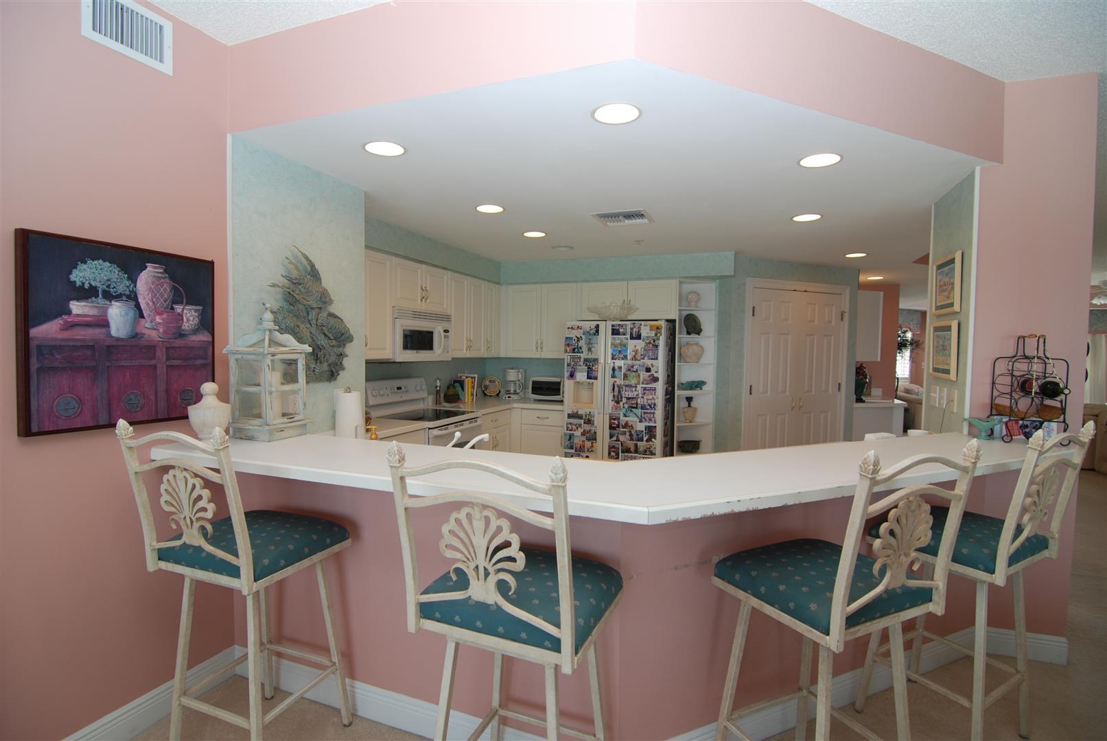 HOLIDAY ISLE TOWERS CONDO - Residential