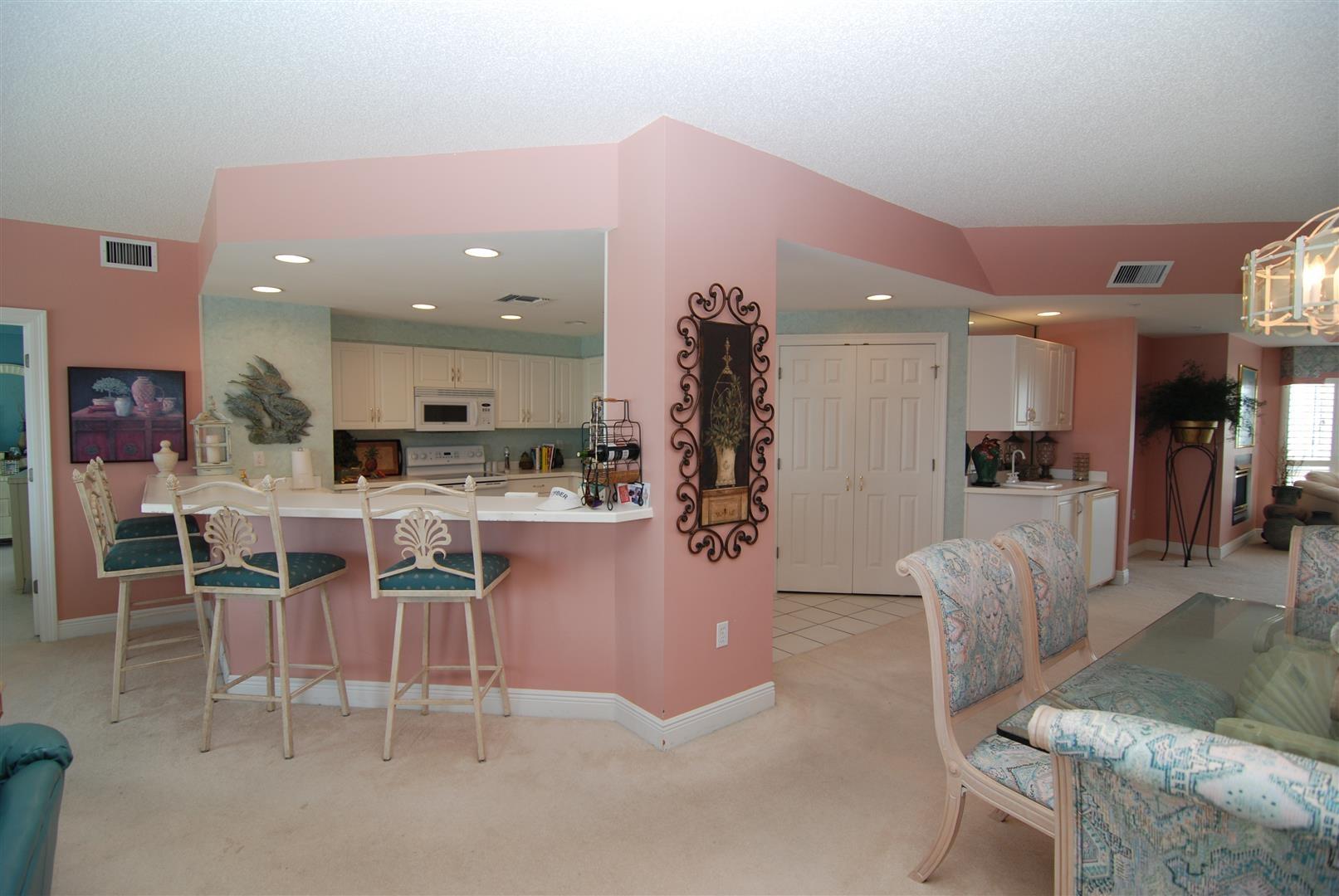 HOLIDAY ISLE TOWERS CONDO - Residential