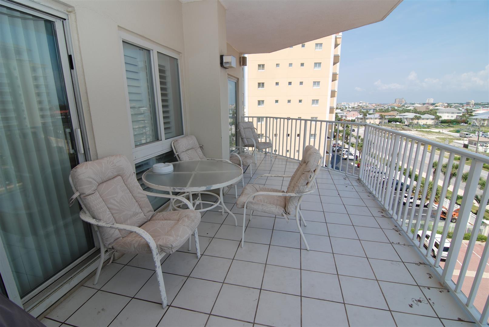 HOLIDAY ISLE TOWERS CONDO - Residential