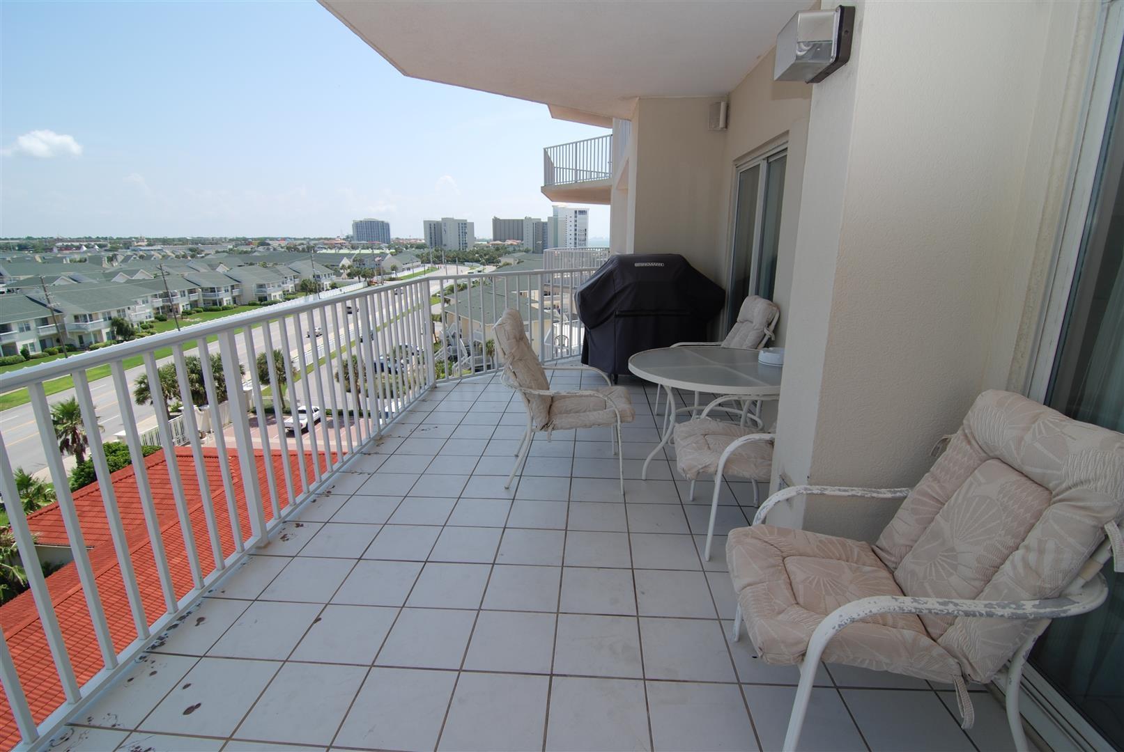 HOLIDAY ISLE TOWERS CONDO - Residential