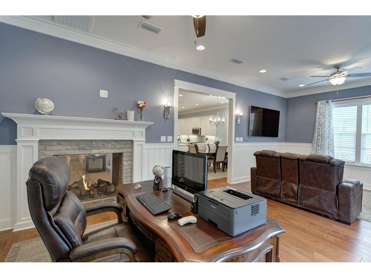CARSON OAKS - Residential