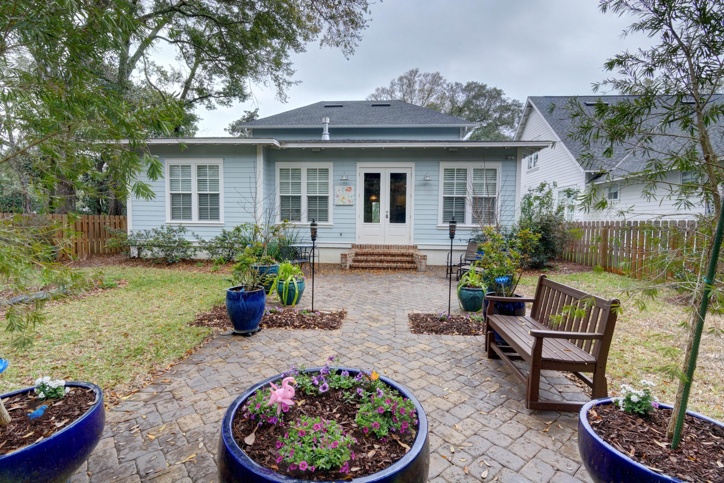 CARSON OAKS - Residential