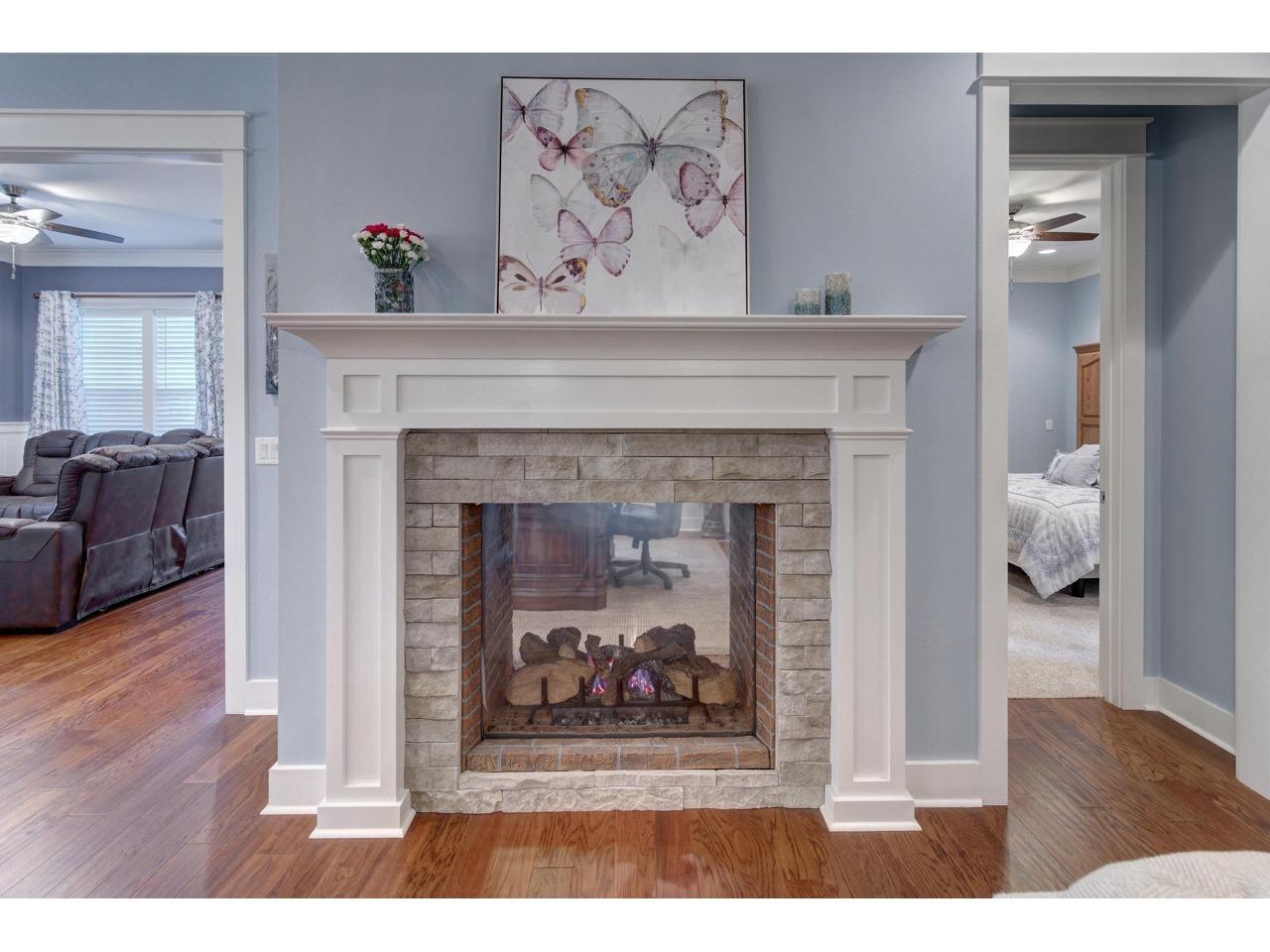 CARSON OAKS - Residential