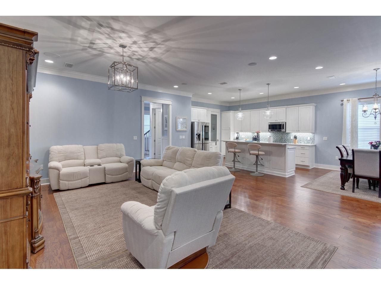 CARSON OAKS - Residential