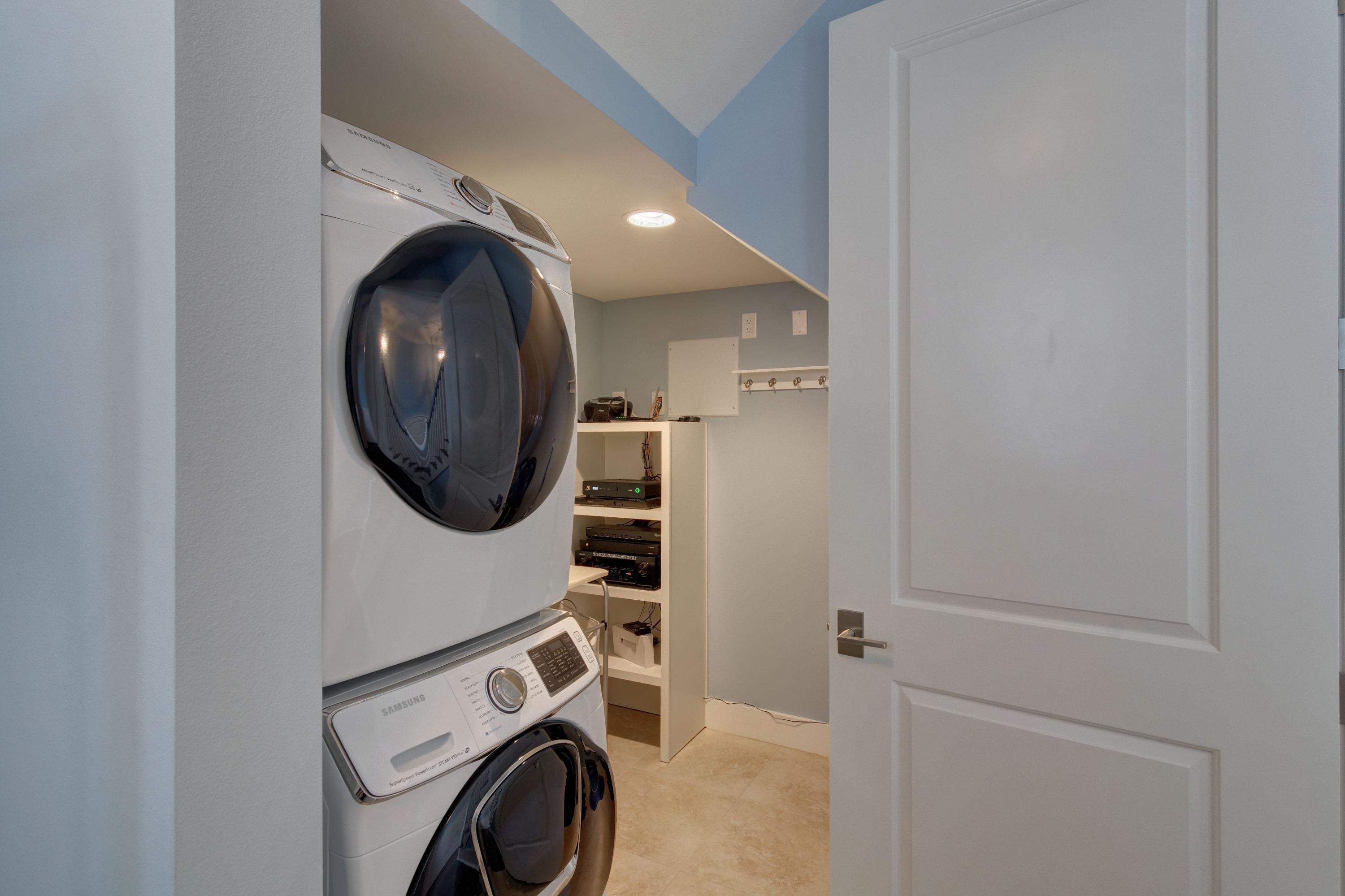 CARSON OAKS - Residential