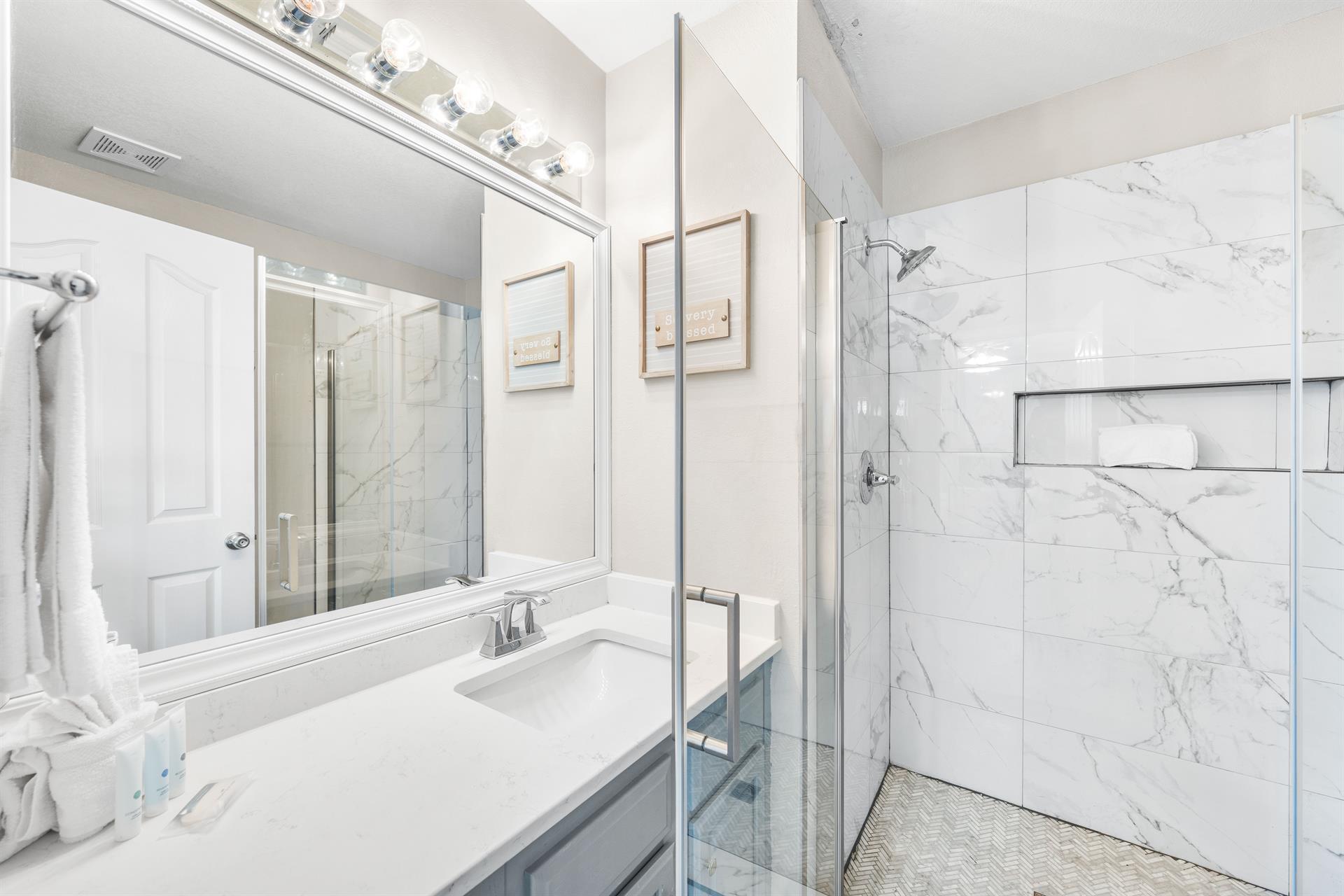 CRYSTAL SHORES - Residential