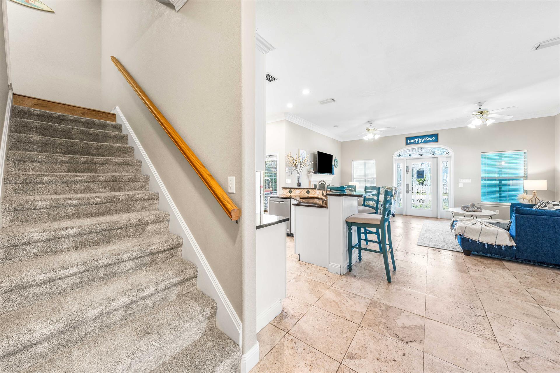 CRYSTAL SHORES - Residential