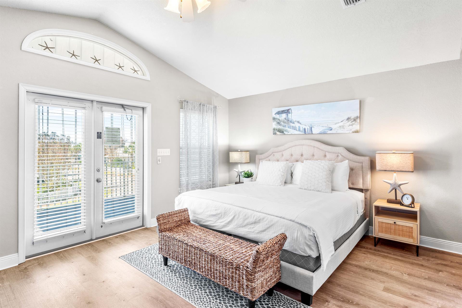 CRYSTAL SHORES - Residential