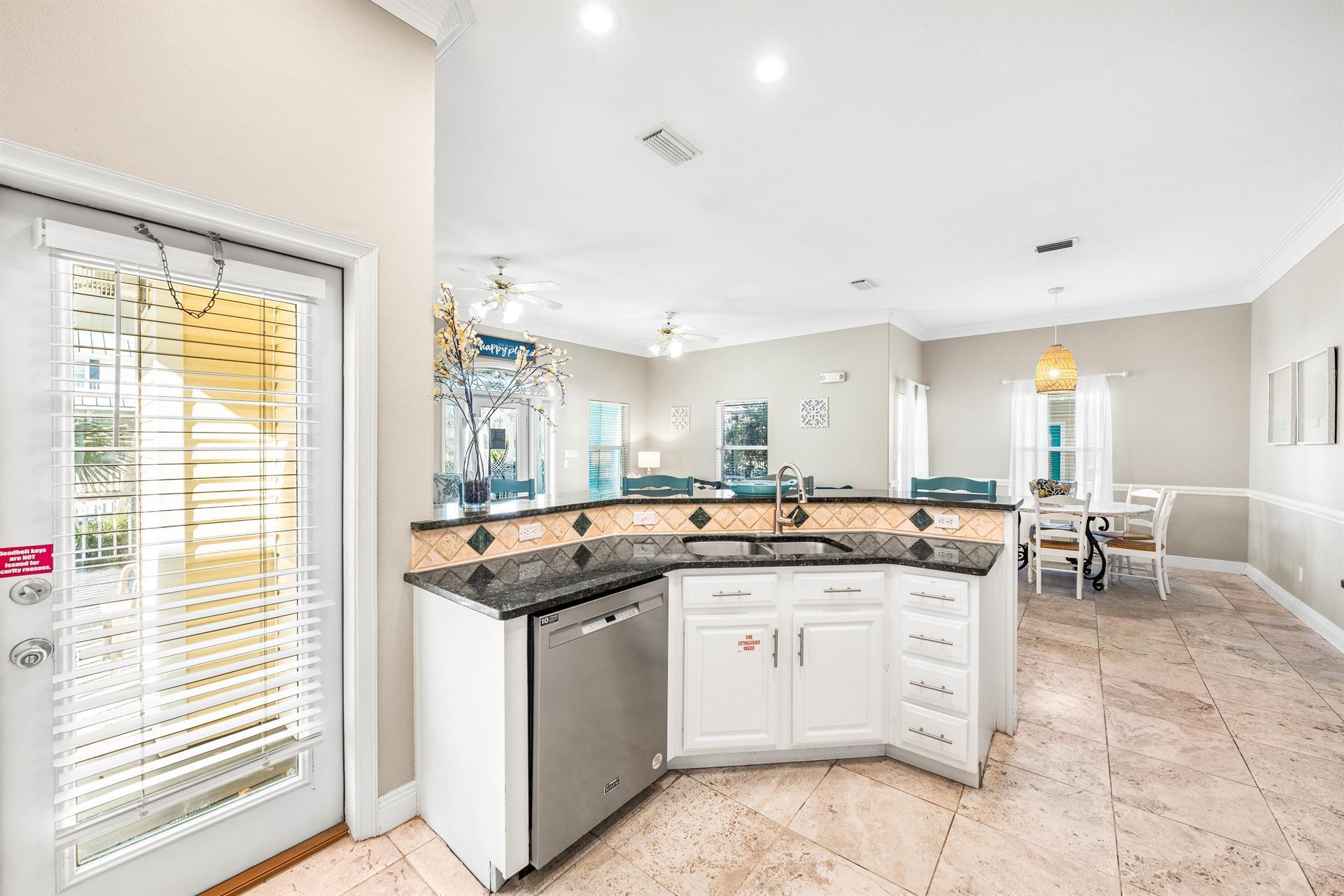 CRYSTAL SHORES - Residential