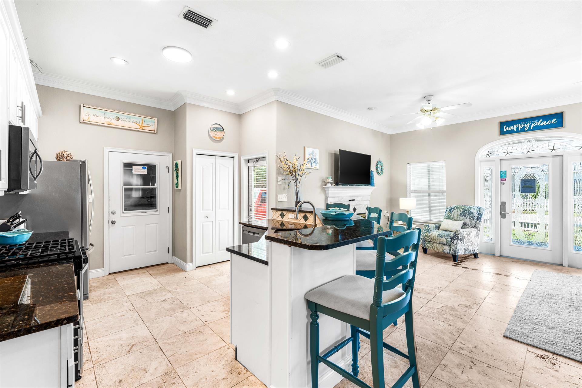 CRYSTAL SHORES - Residential