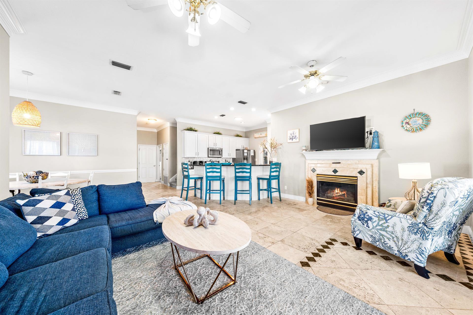 CRYSTAL SHORES - Residential