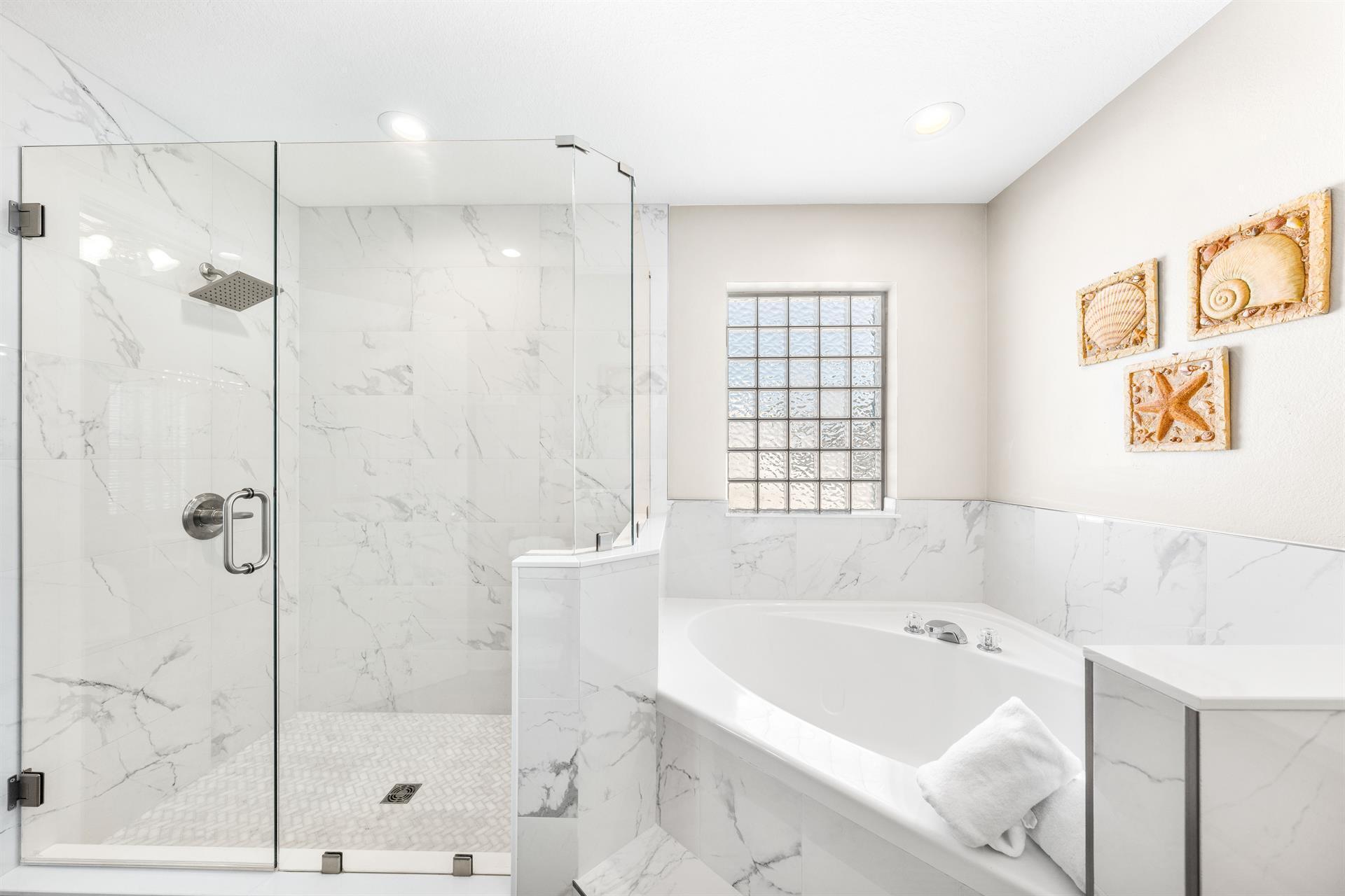 CRYSTAL SHORES - Residential