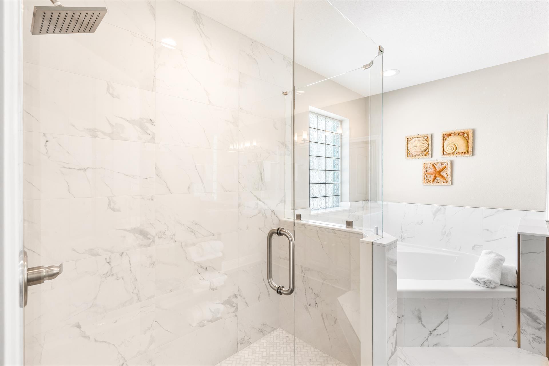 CRYSTAL SHORES - Residential