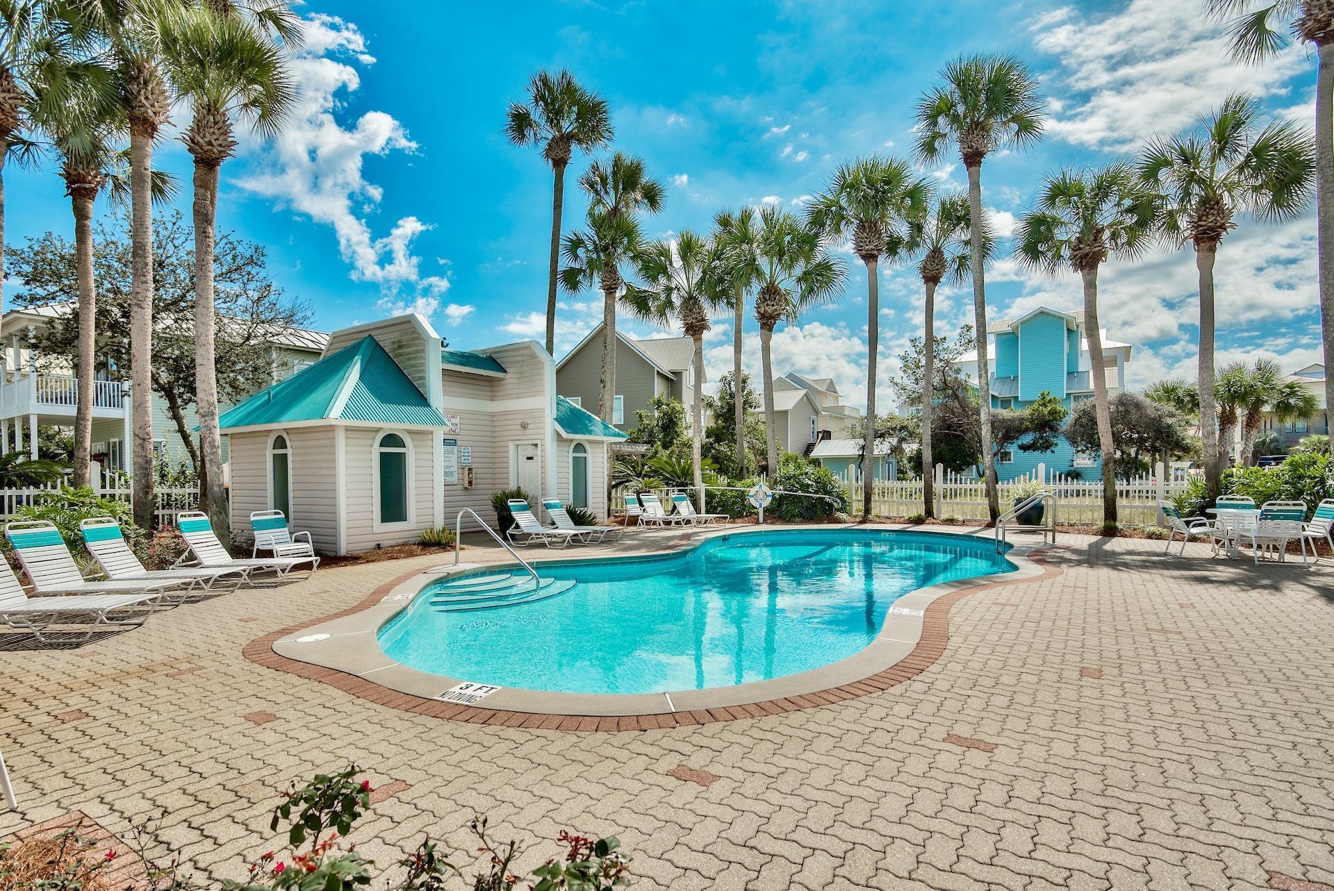 CRYSTAL SHORES - Residential