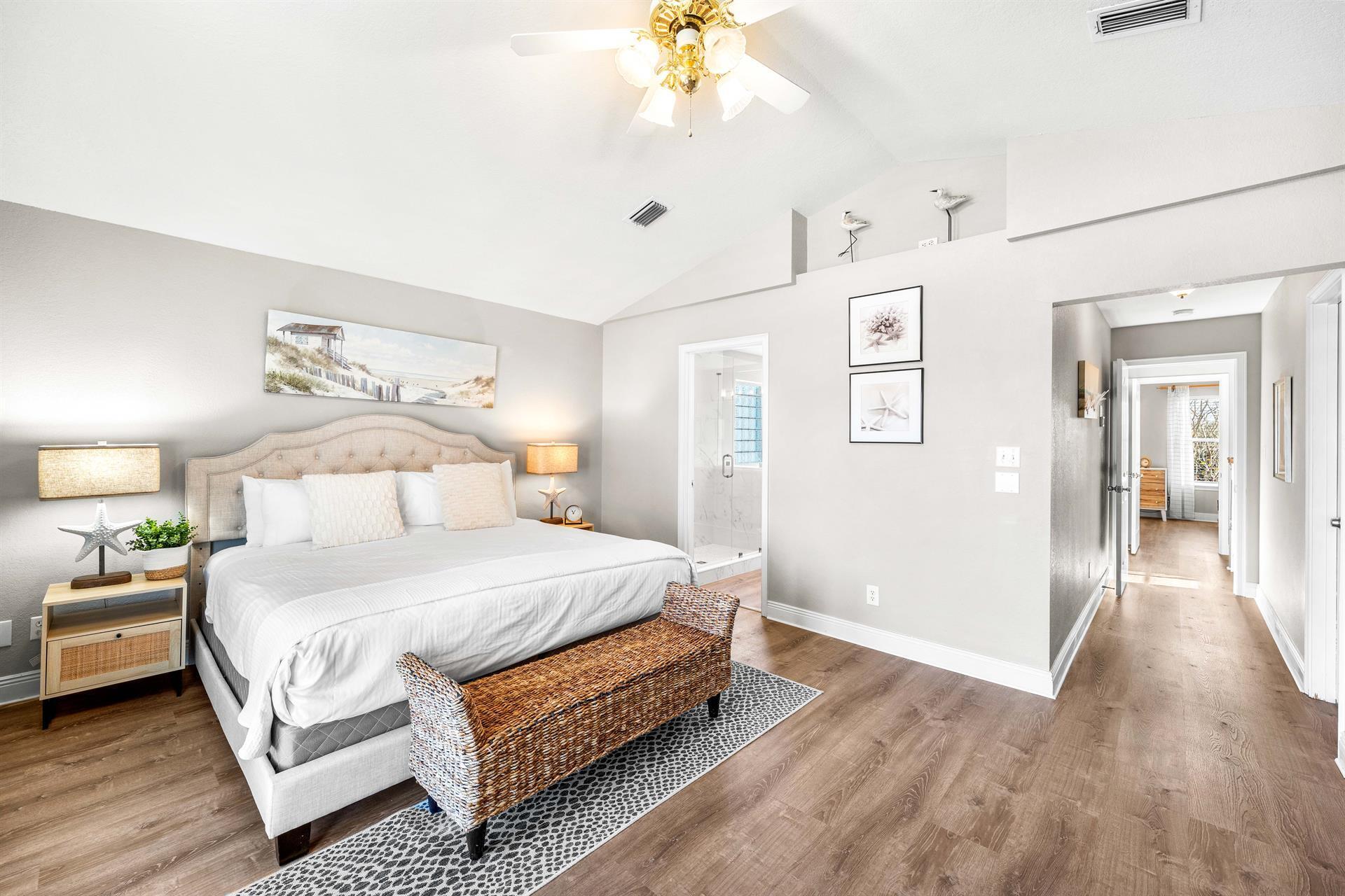 CRYSTAL SHORES - Residential