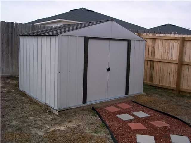 REDSTONE ESTATES - Residential Lease