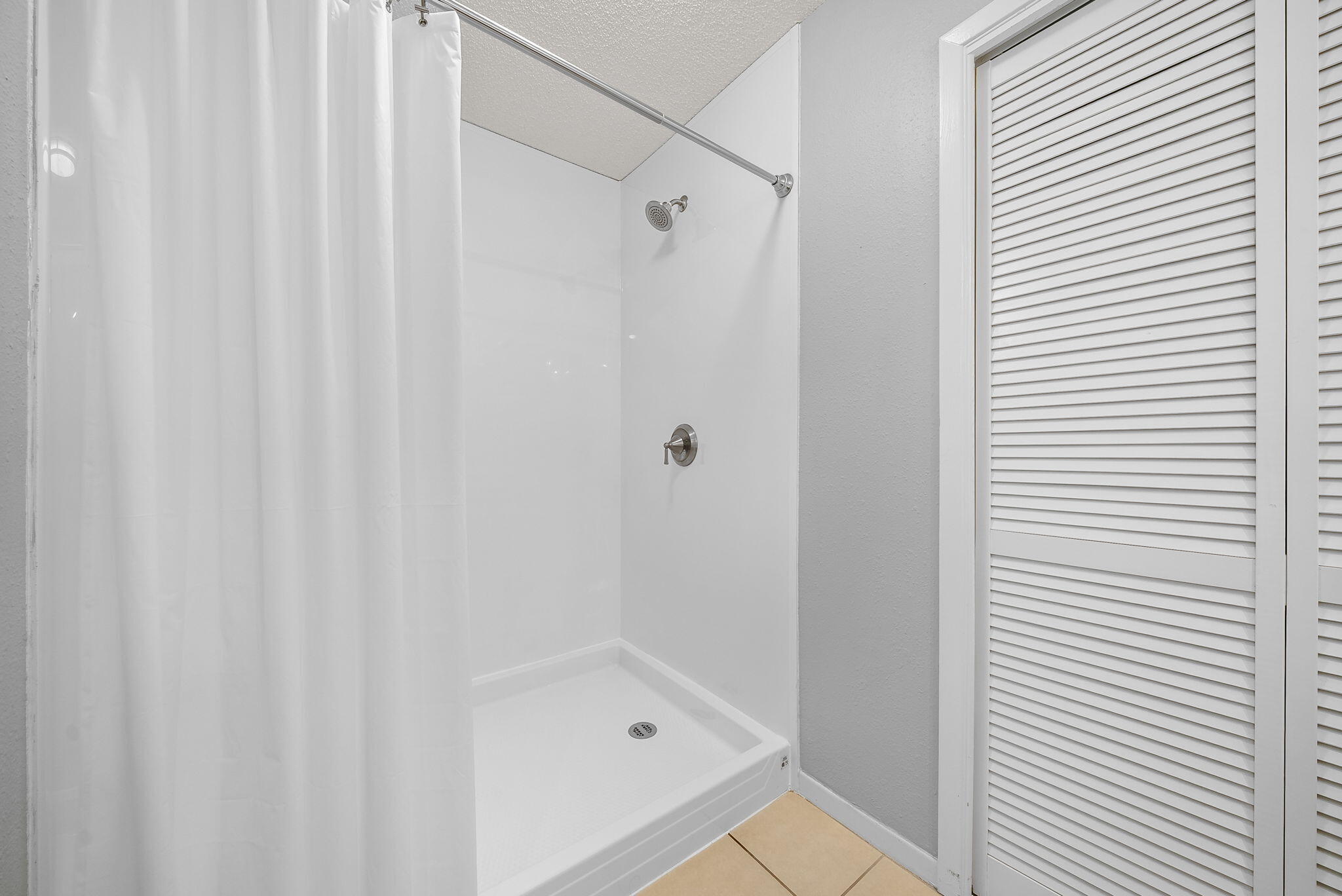 FAIRWAY LAKES PH 1 - Residential