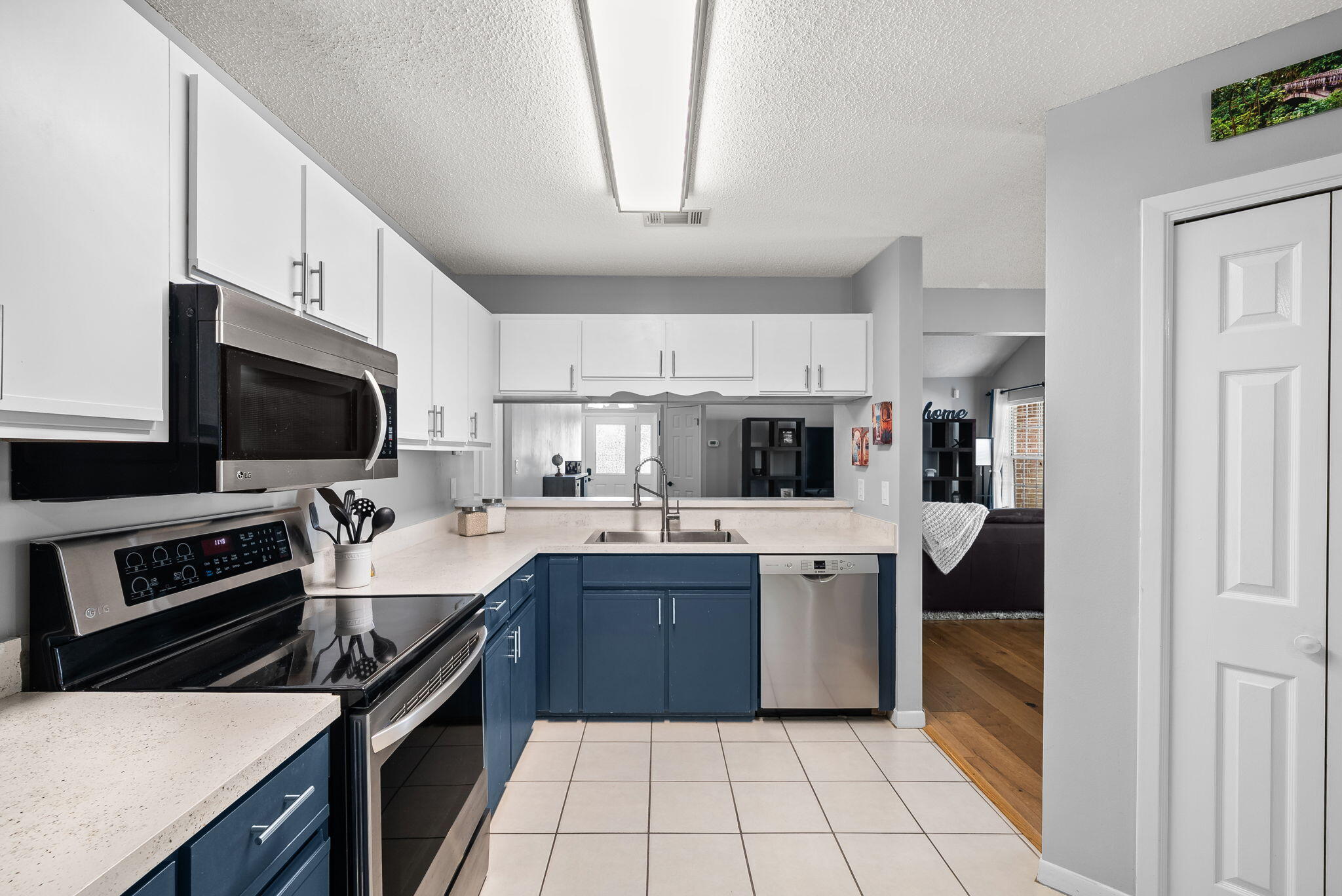 FAIRWAY LAKES PH 1 - Residential