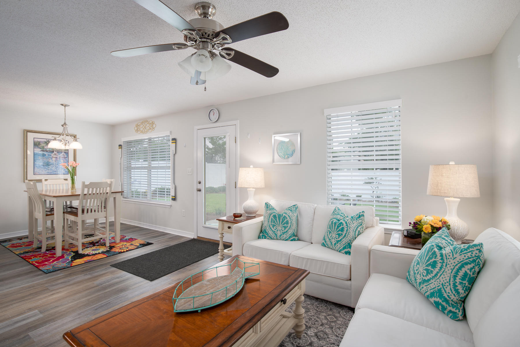 PARADISE RETREAT - Residential