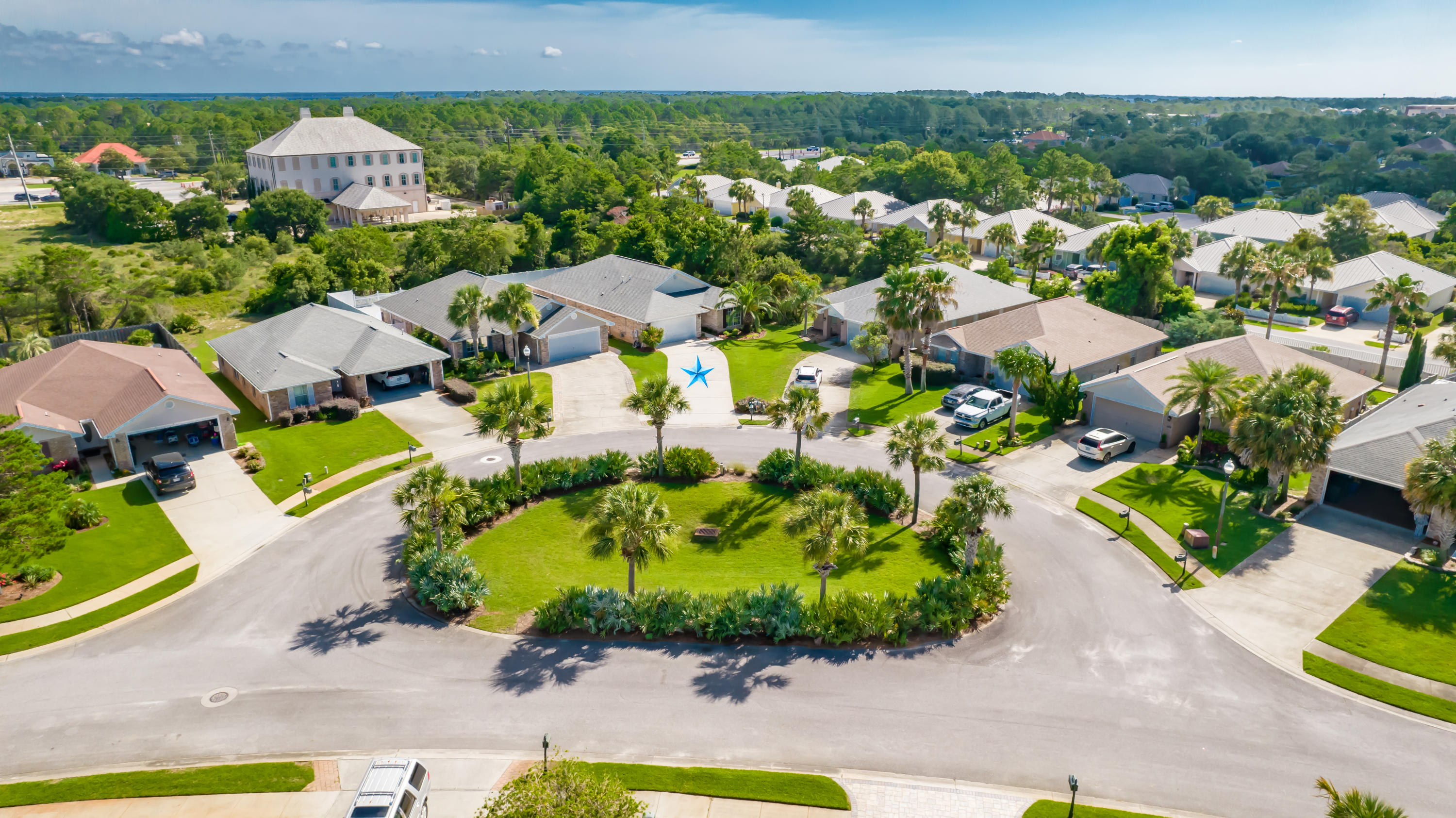 PARADISE RETREAT - Residential