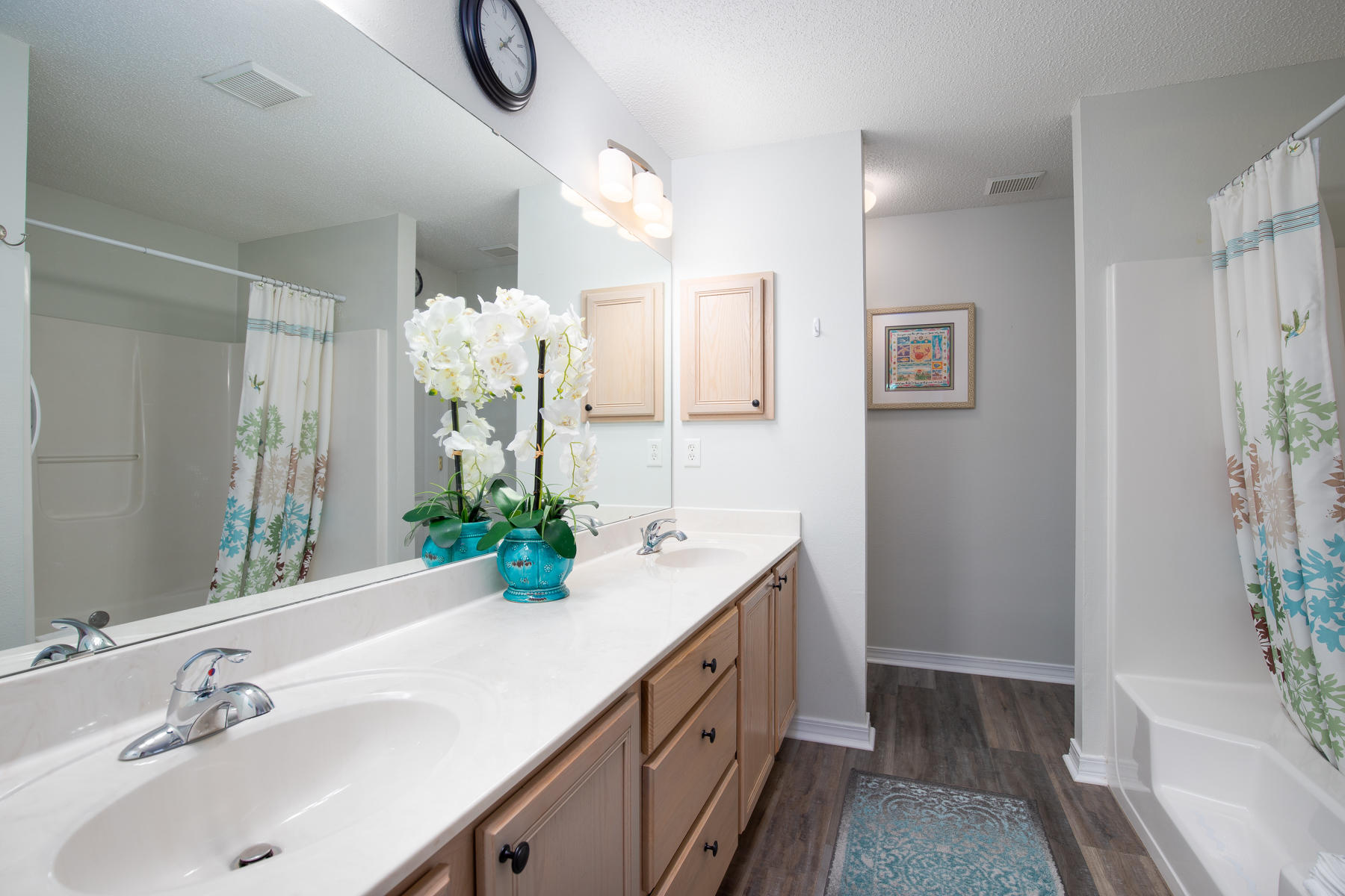 PARADISE RETREAT - Residential