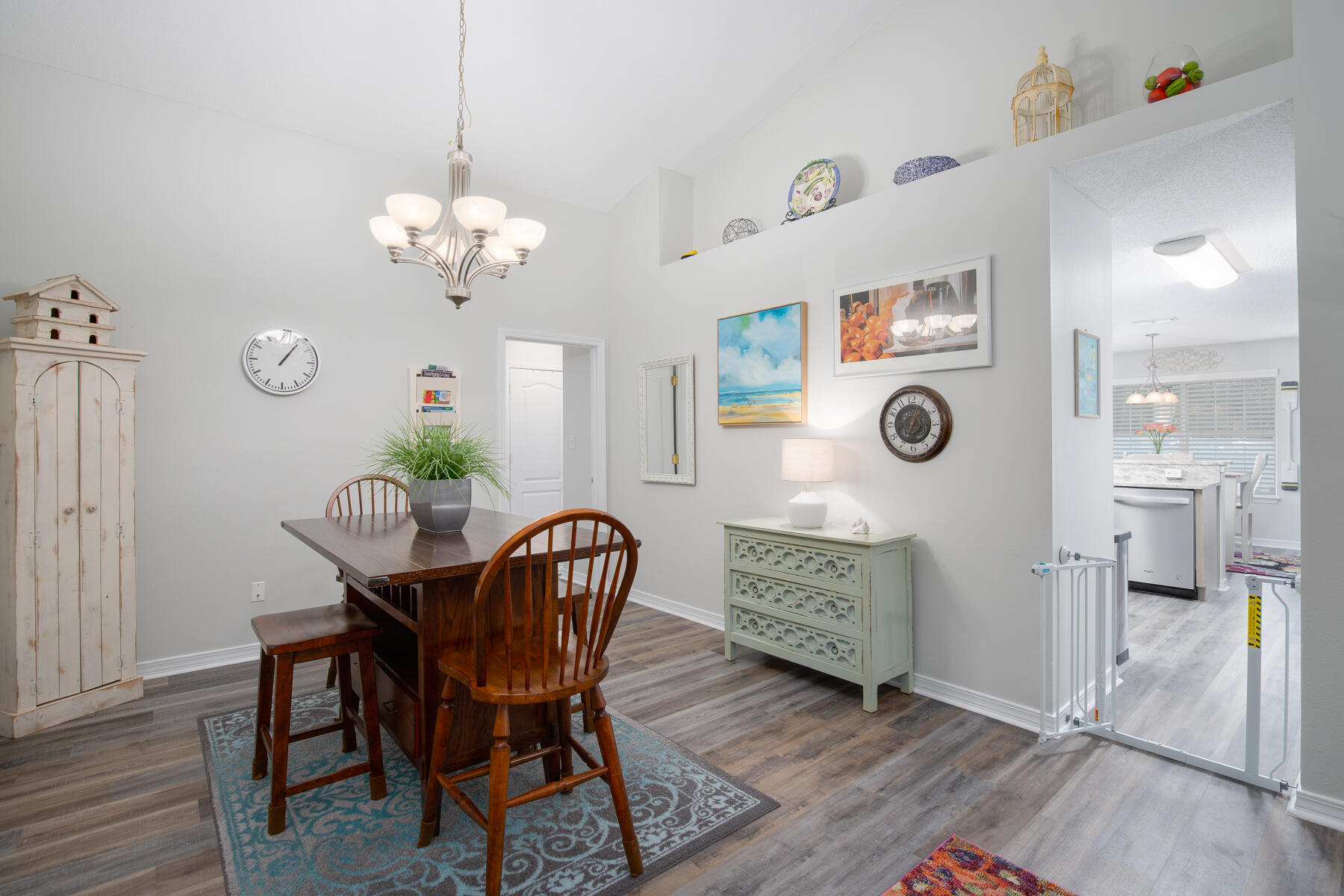 PARADISE RETREAT - Residential