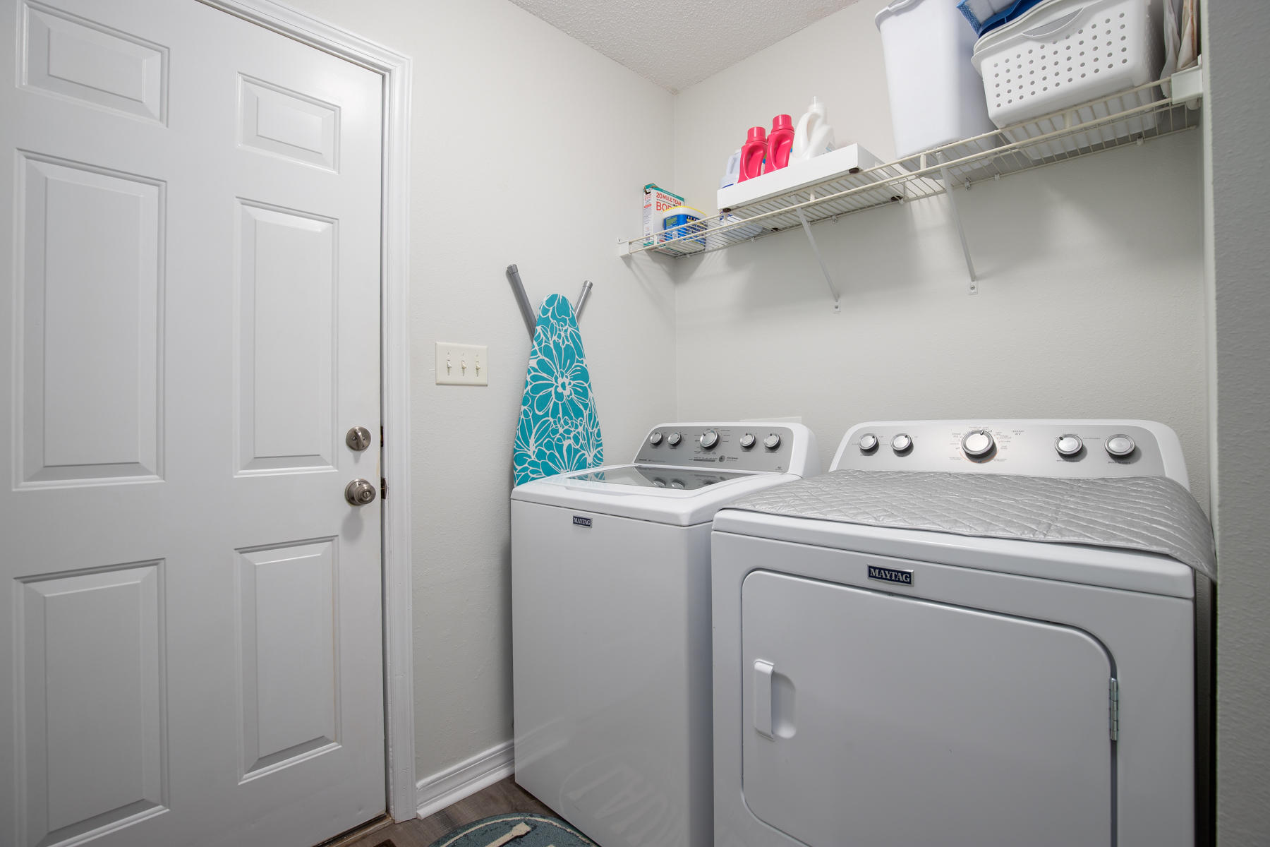 PARADISE RETREAT - Residential