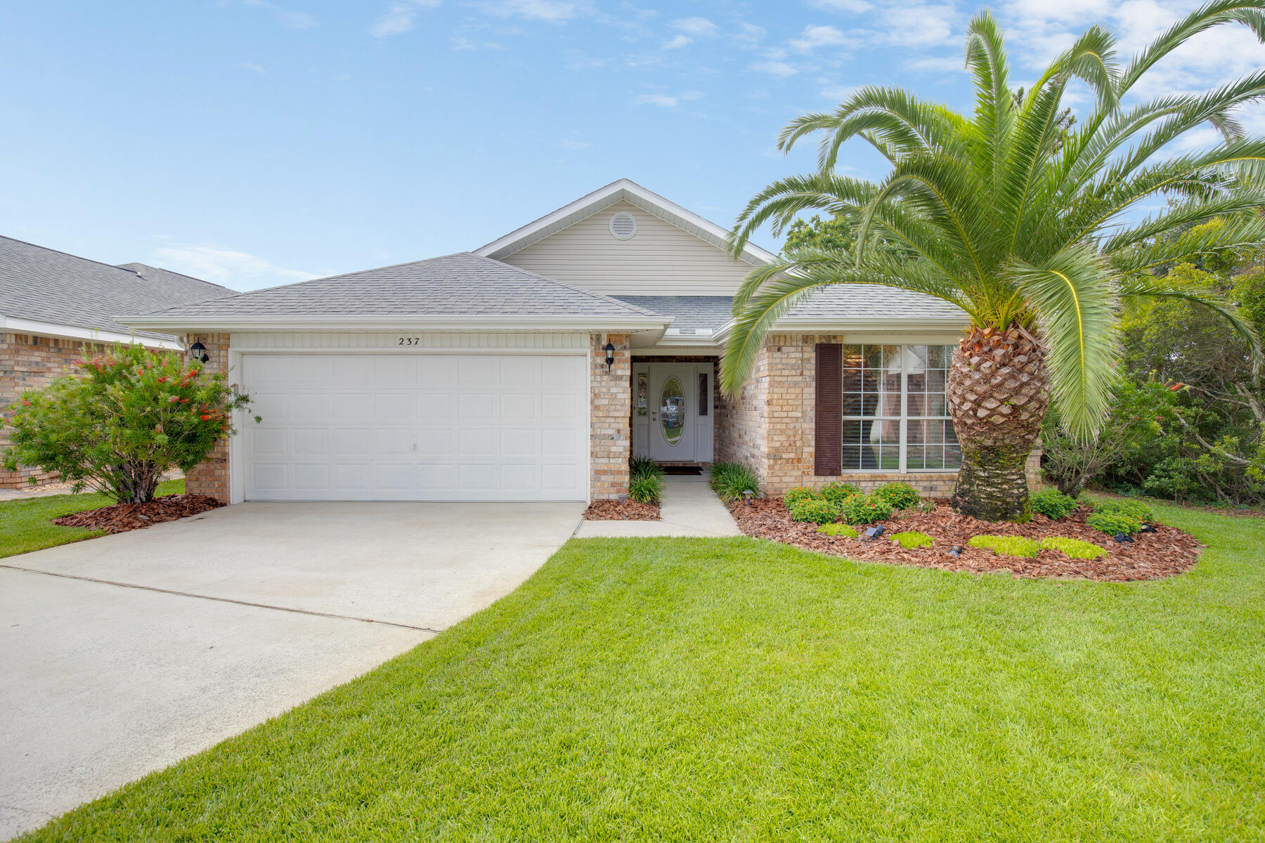 PARADISE RETREAT - Residential