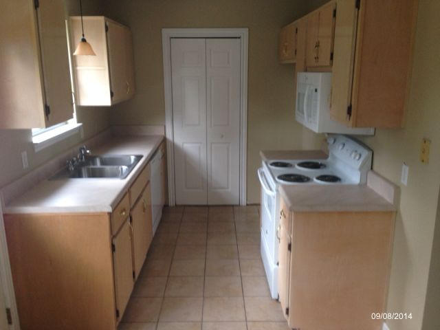 BEACONS BEND SOUTH - Residential