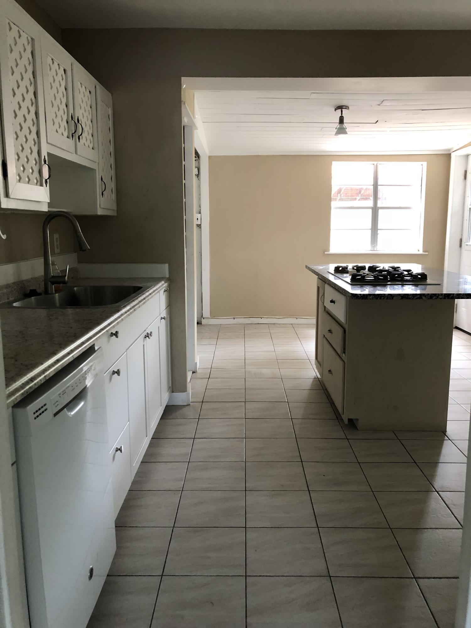 RE-S/D PART ELLIOTT PT LOT 5 BLK F - Residential