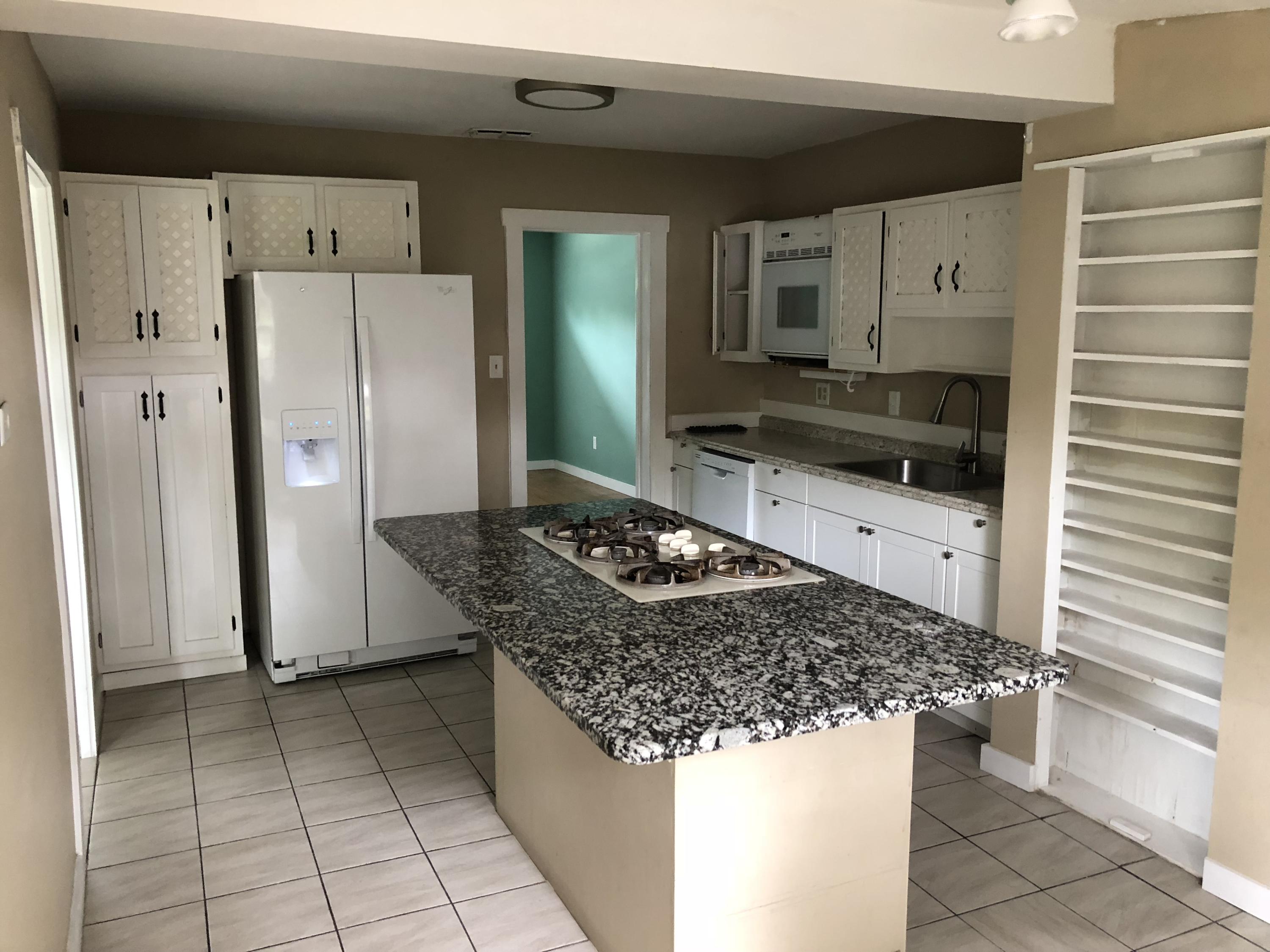 RE-S/D PART ELLIOTT PT LOT 5 BLK F - Residential