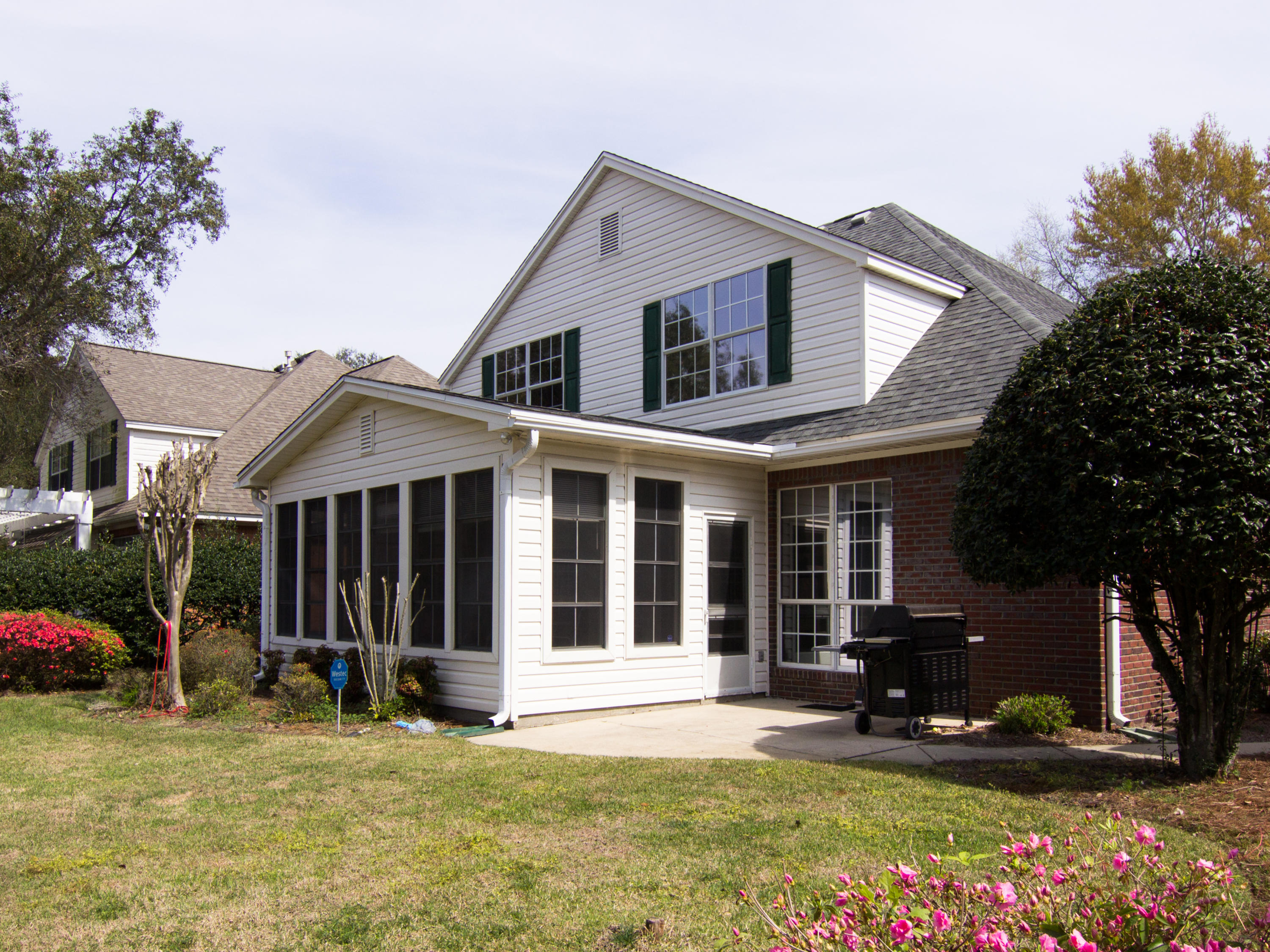 OAKMONT PLACE - Residential