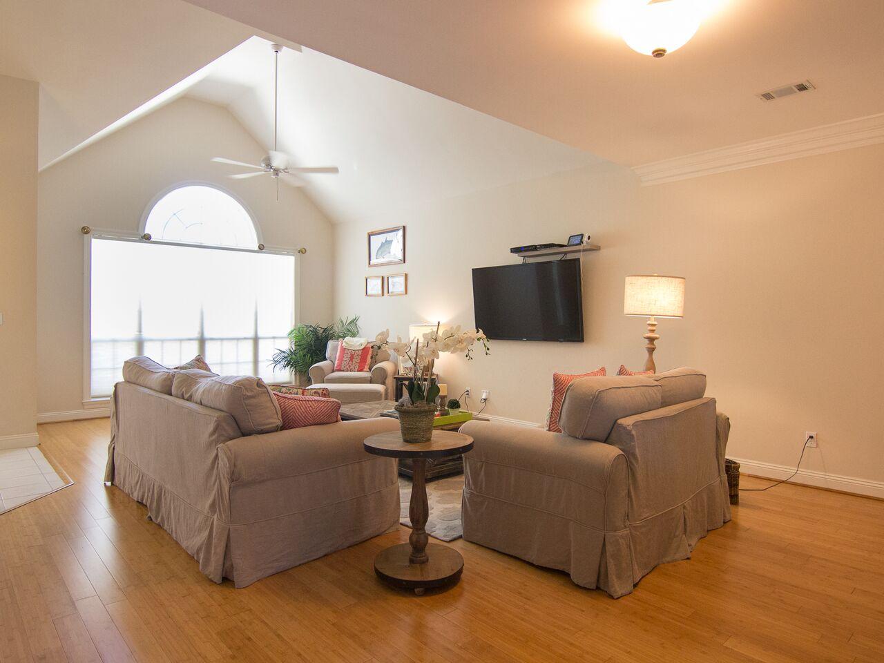 OAKMONT PLACE - Residential